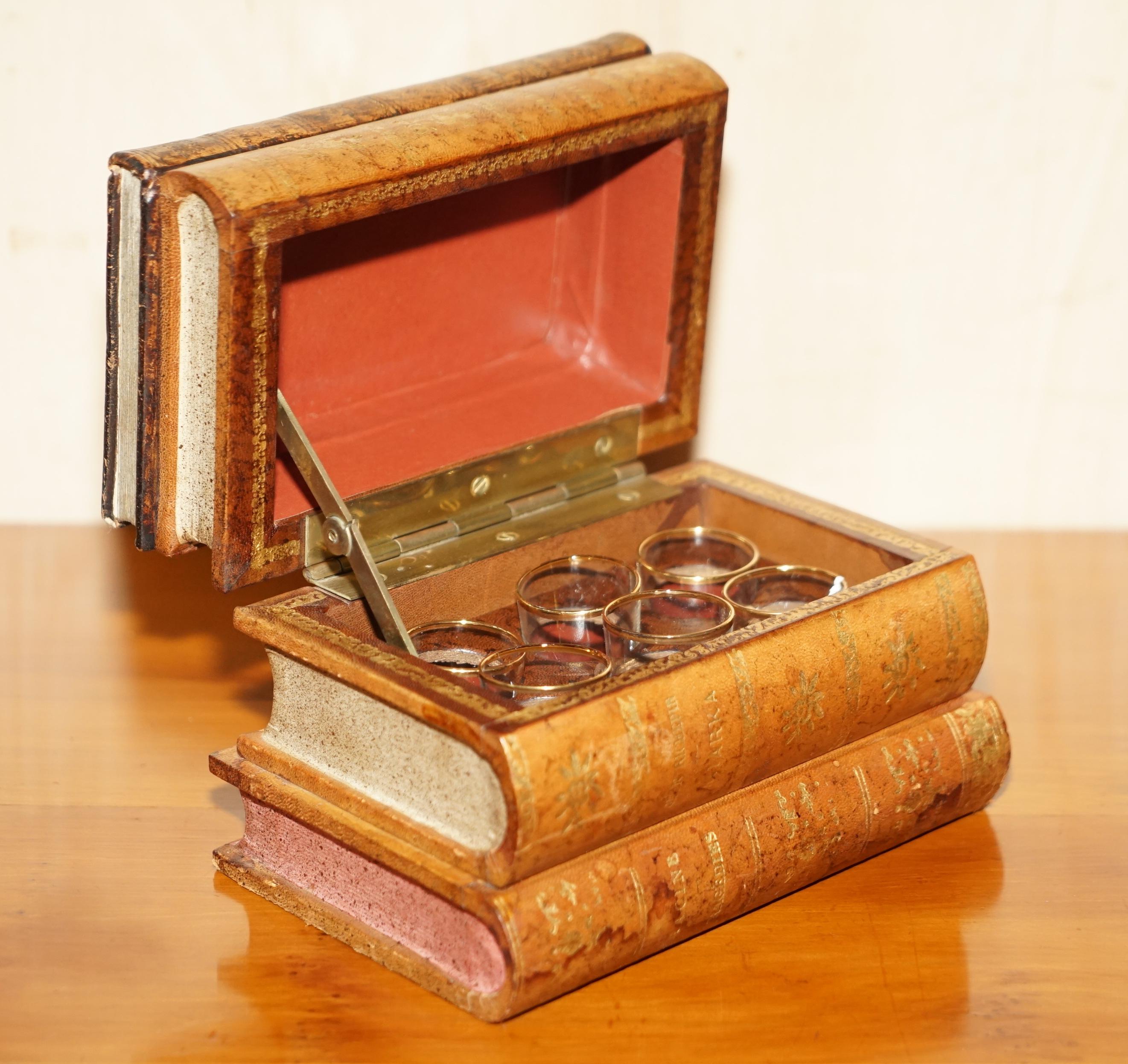 Antikes Regency-Bar-Set aus braunem Leder mit Schuhglas und Kunstbüchern aus der Regency-Zeit um 1820 im Angebot 2
