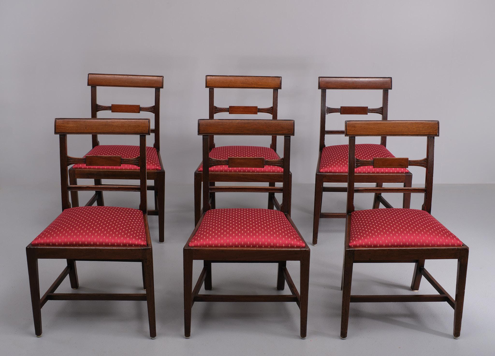 Antique Regency Dining chairs  1850s England  In Good Condition For Sale In Den Haag, NL