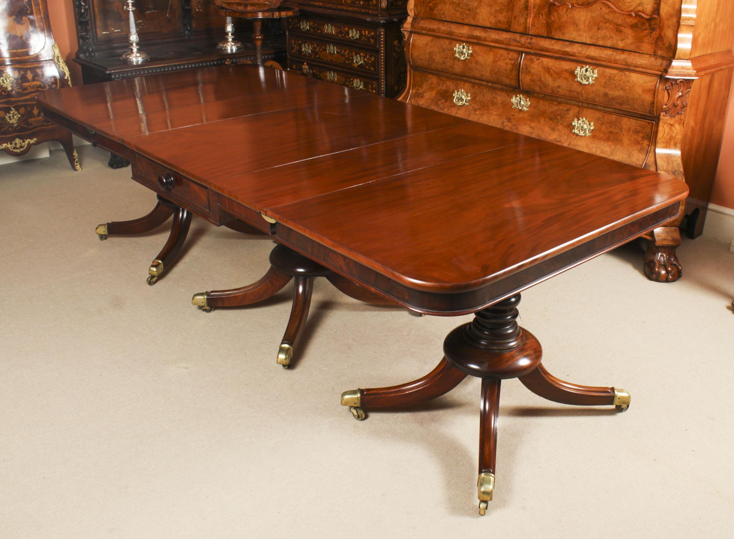 English Antique Regency Dining Table & 10 Regency Dining Chairs, 19th Century