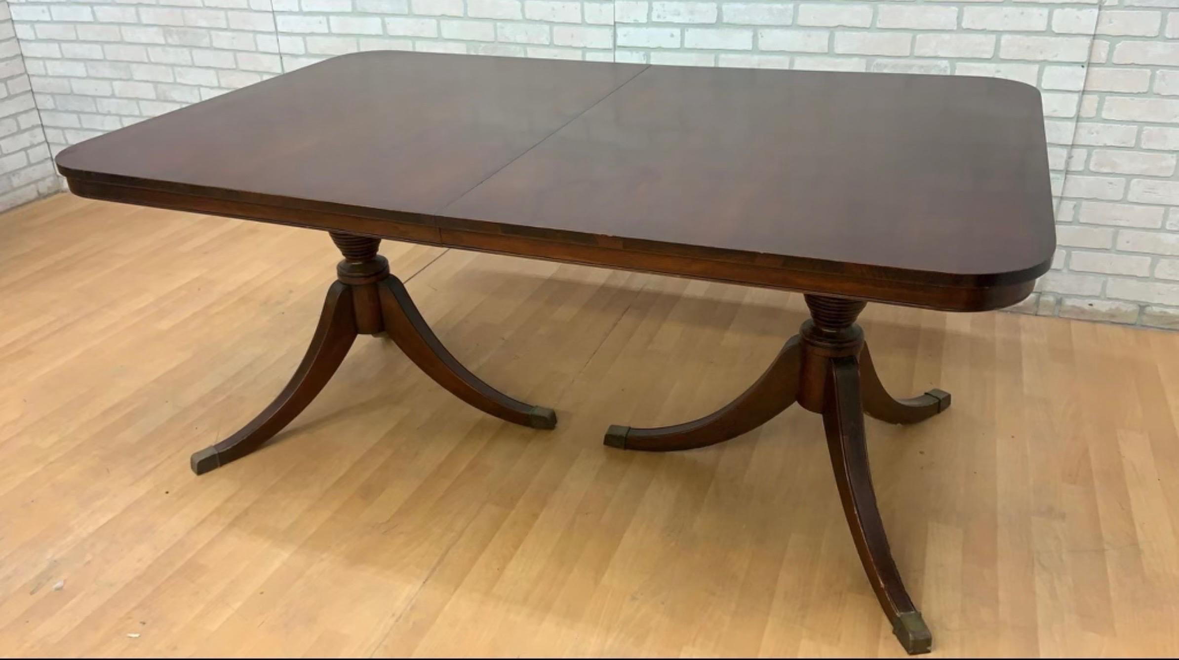 Antique Regency Duncan Phyfe Style Mahogany Dining Table w/ 3 Leaves For Sale 1