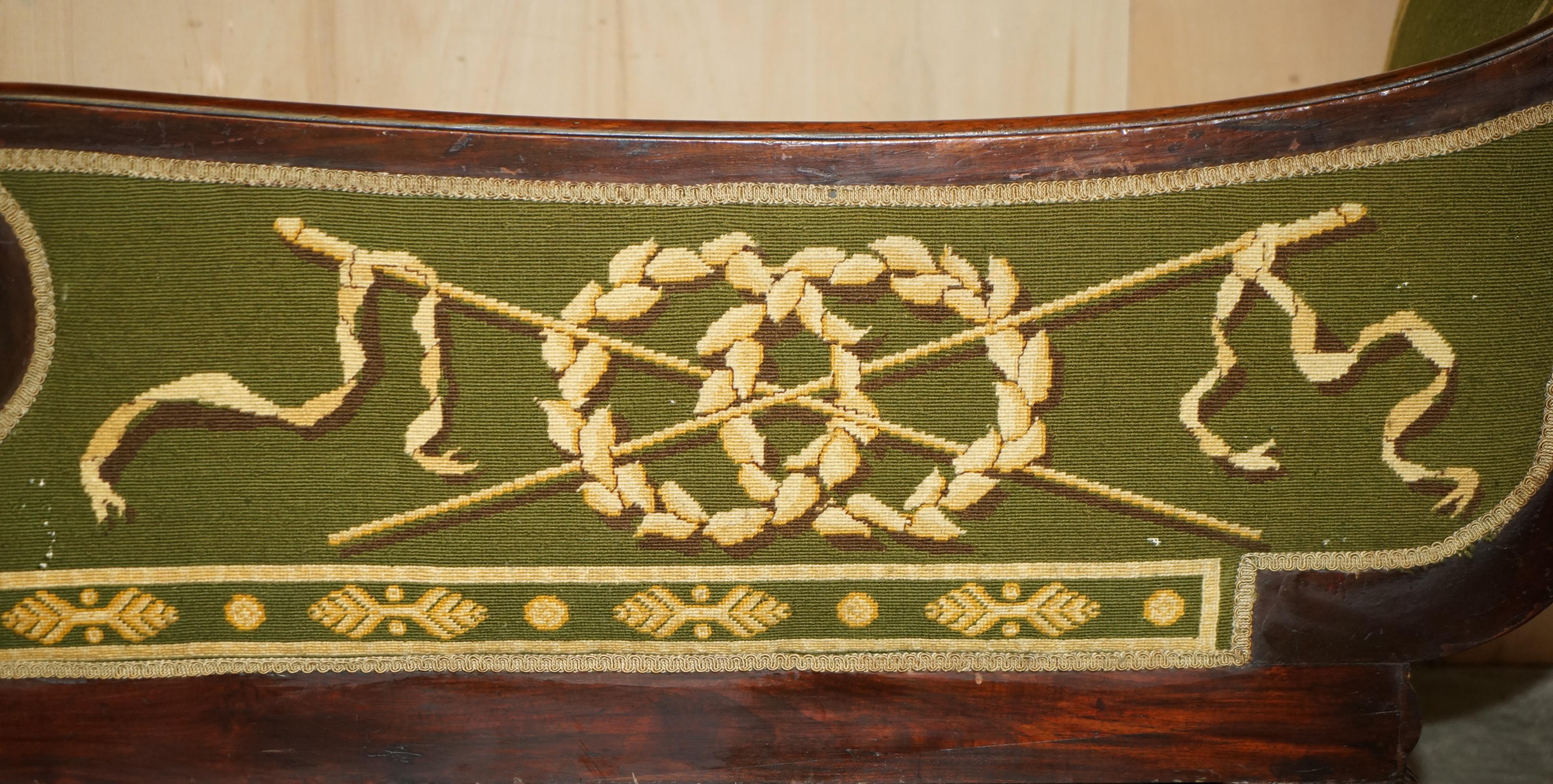SEDIA DA LOUNGE IN LEGNO DUREVOLE INCISO A MANO CON CAPPELLI DI LEONE in vendita 6