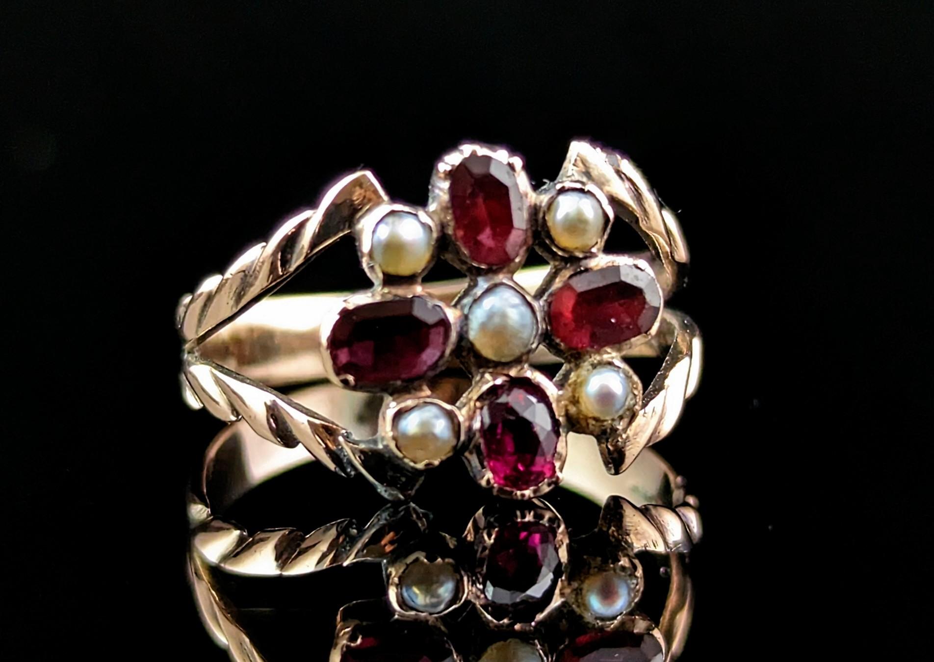 My word this beautiful little antique Regency era ring is so pretty and delightful.

A rare find are pieces from this era and you can most certainly see both Georgian and Victorian influences in the jewels of the regency period.

It features a