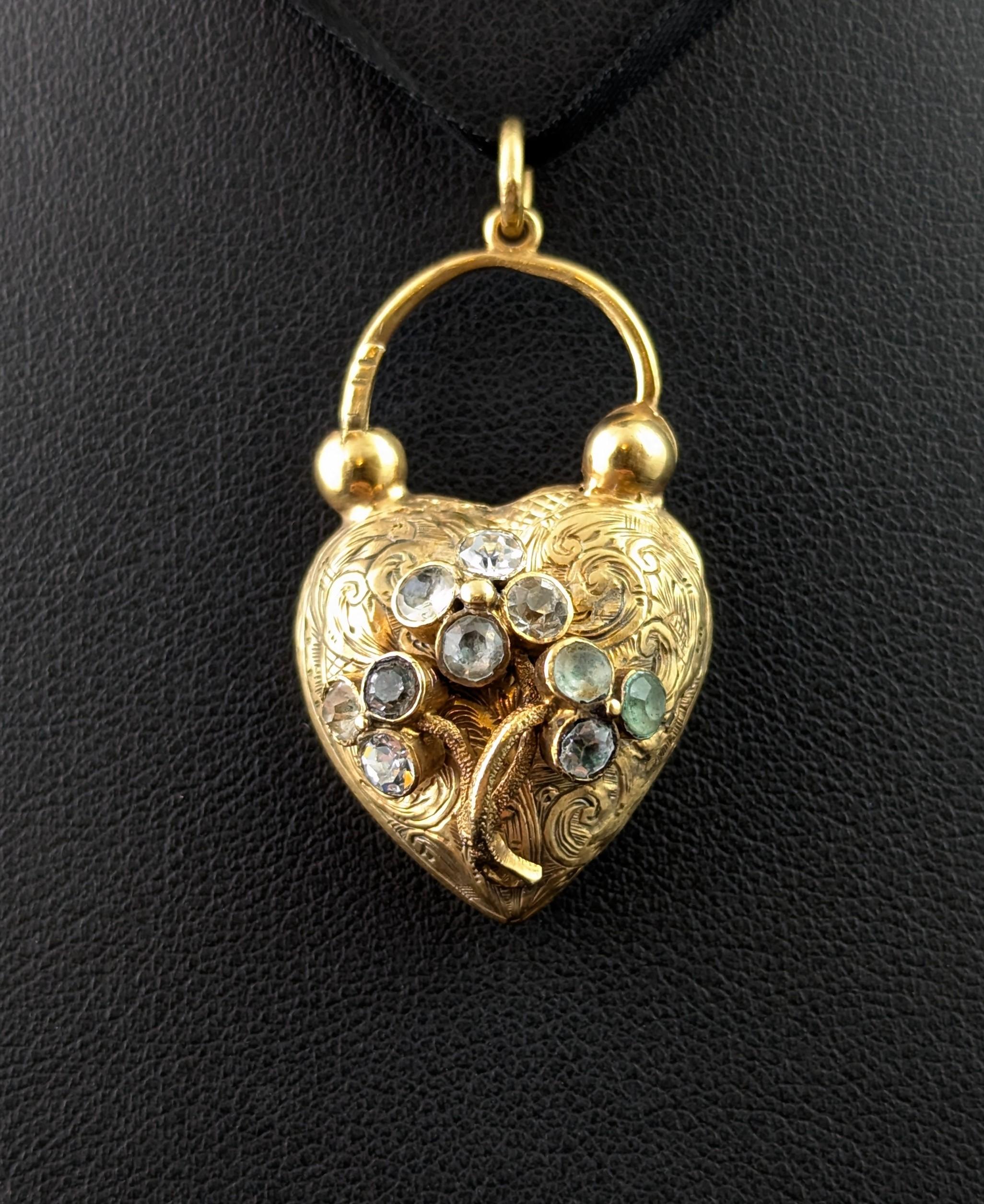 Antico medaglione con lucchetto a cuore d'oro dell'epoca Regency, Paste, Floral in vendita 5
