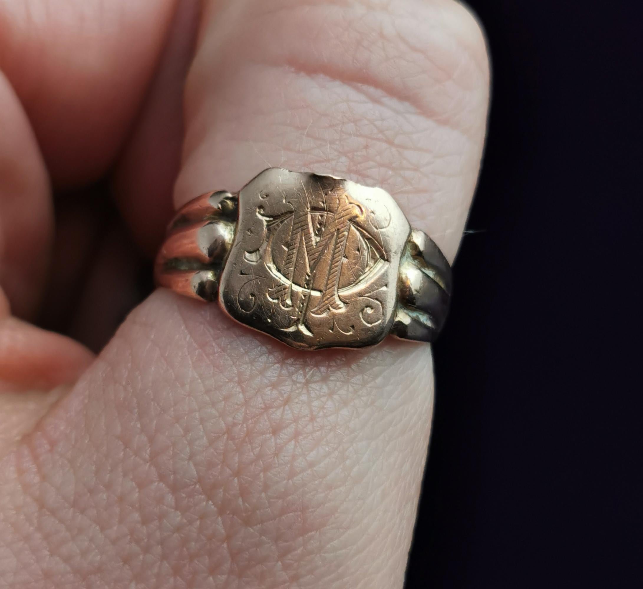 Antiker antiker Siegelring aus der Regency-Ära, monogrammiert, 9 Karat Roségold 5