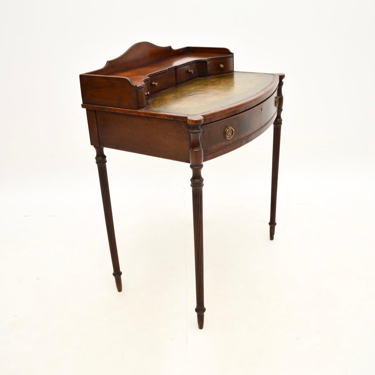 Britannique Bureau Escritoire Regency ancien en vente