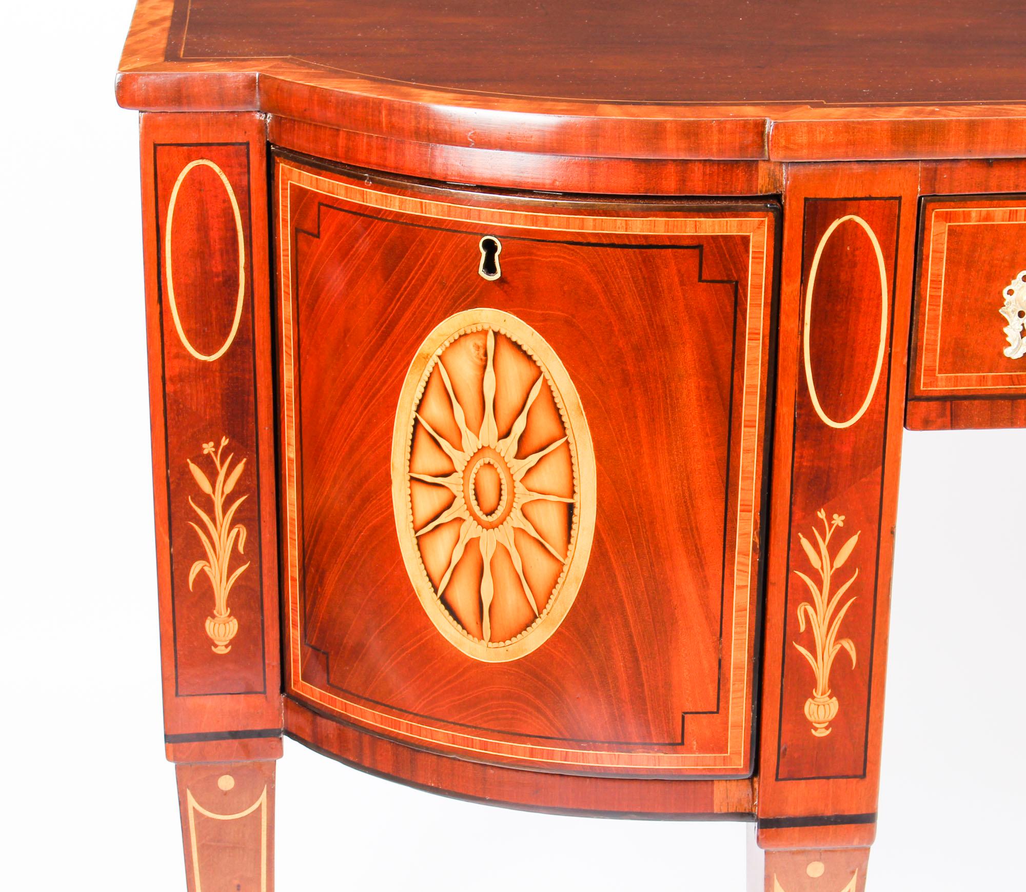 Early 19th Century Antique Regency Flame Mahogany and Satinwood Inlaid Sideboard, 19th Century