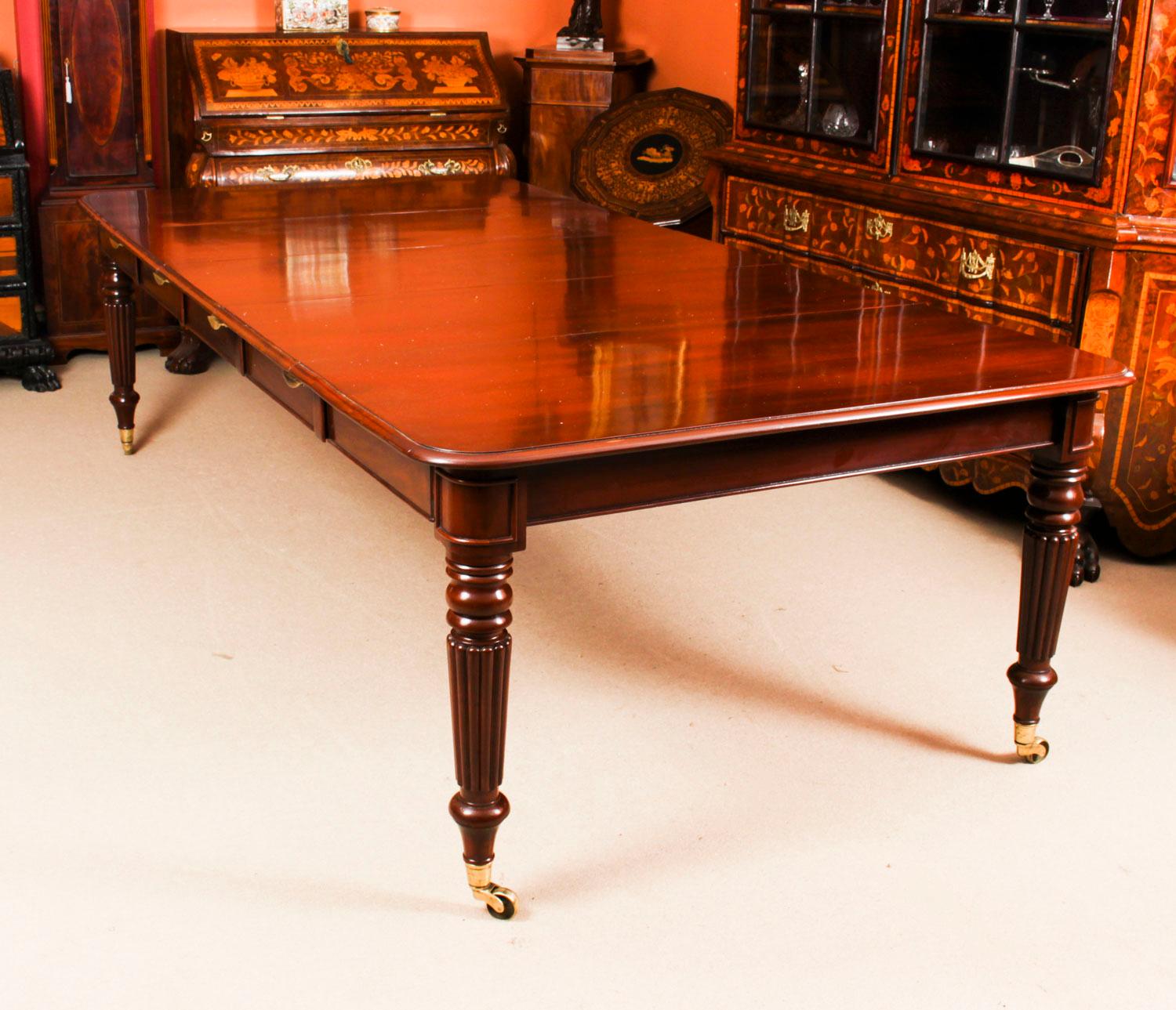 Early 19th Century Antique Regency Flame Mahogany Dining Table & 10 Regency Chairs 19th C