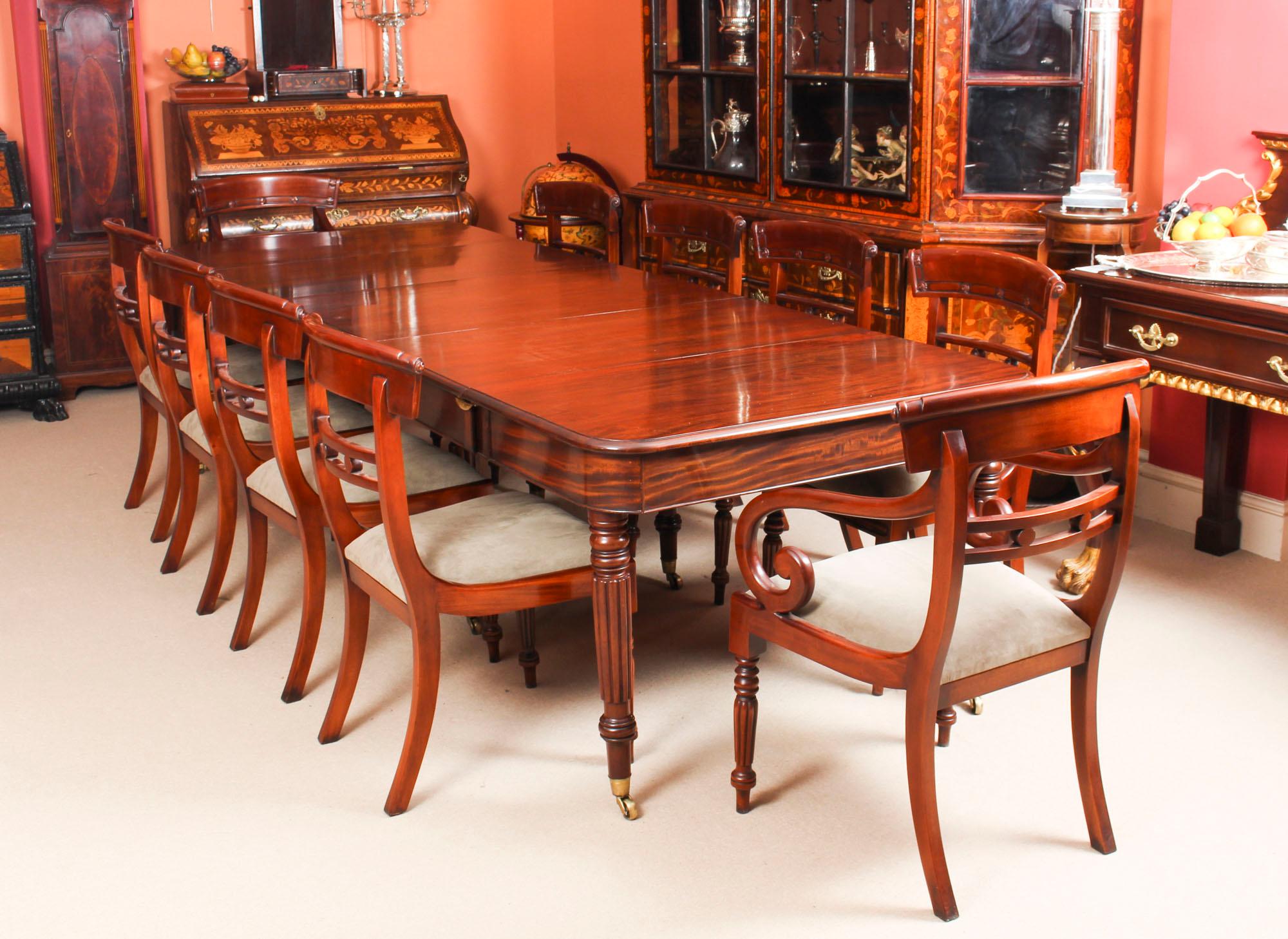 English Antique Regency Flame Mahogany Dining Table Manner of Gillows, 19th Century