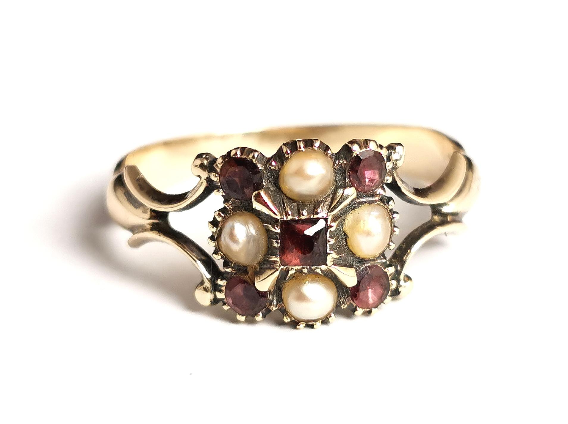 Antique Regency Garnet and seed pearl ring, 9k yellow gold  3