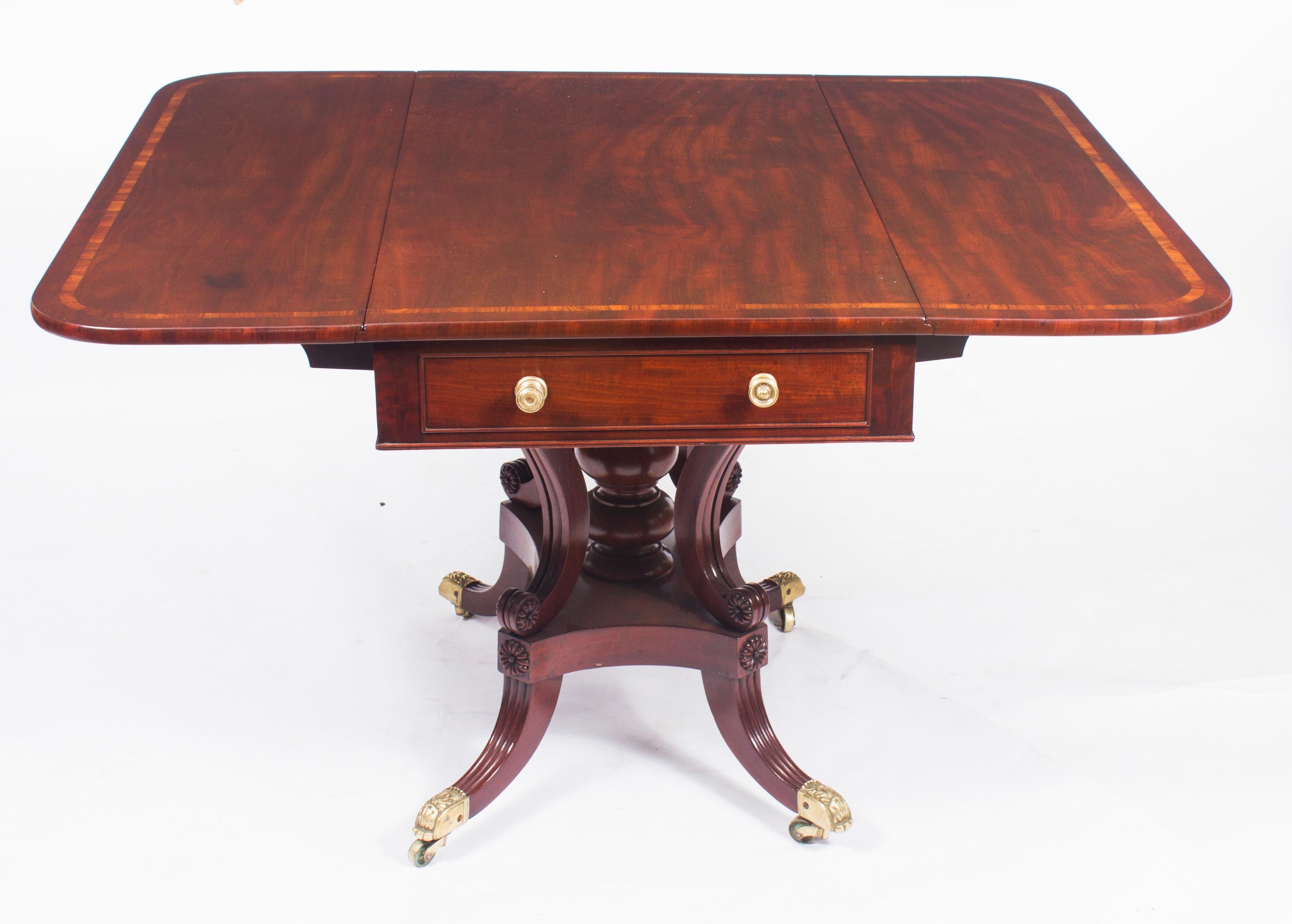 Ancienne table de Pembroke de style Régence George III Gillows & 6 chaises 19ème siècle en vente 5
