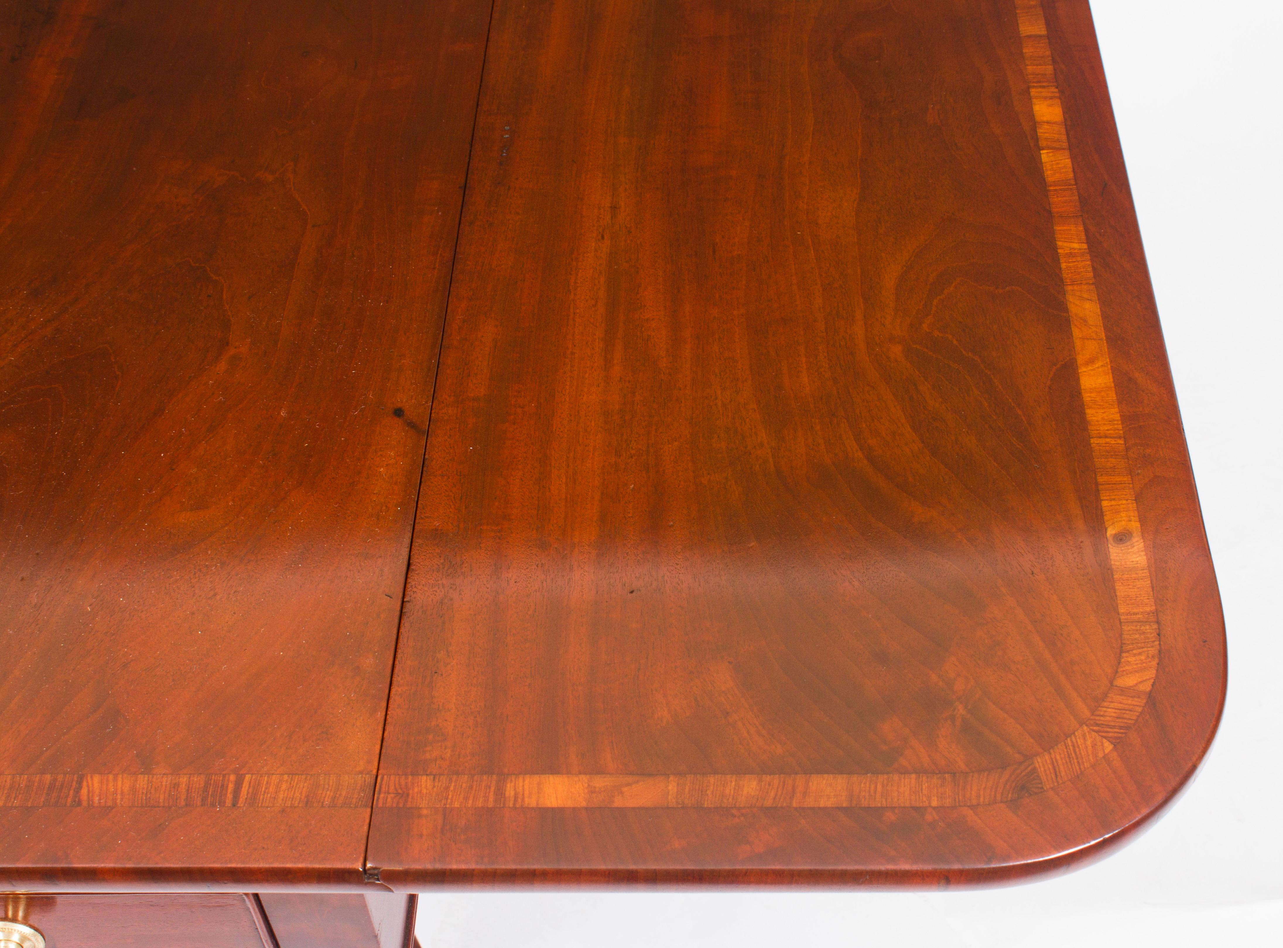 Ancienne table de Pembroke de style Régence George III Gillows & 6 chaises 19ème siècle en vente 3