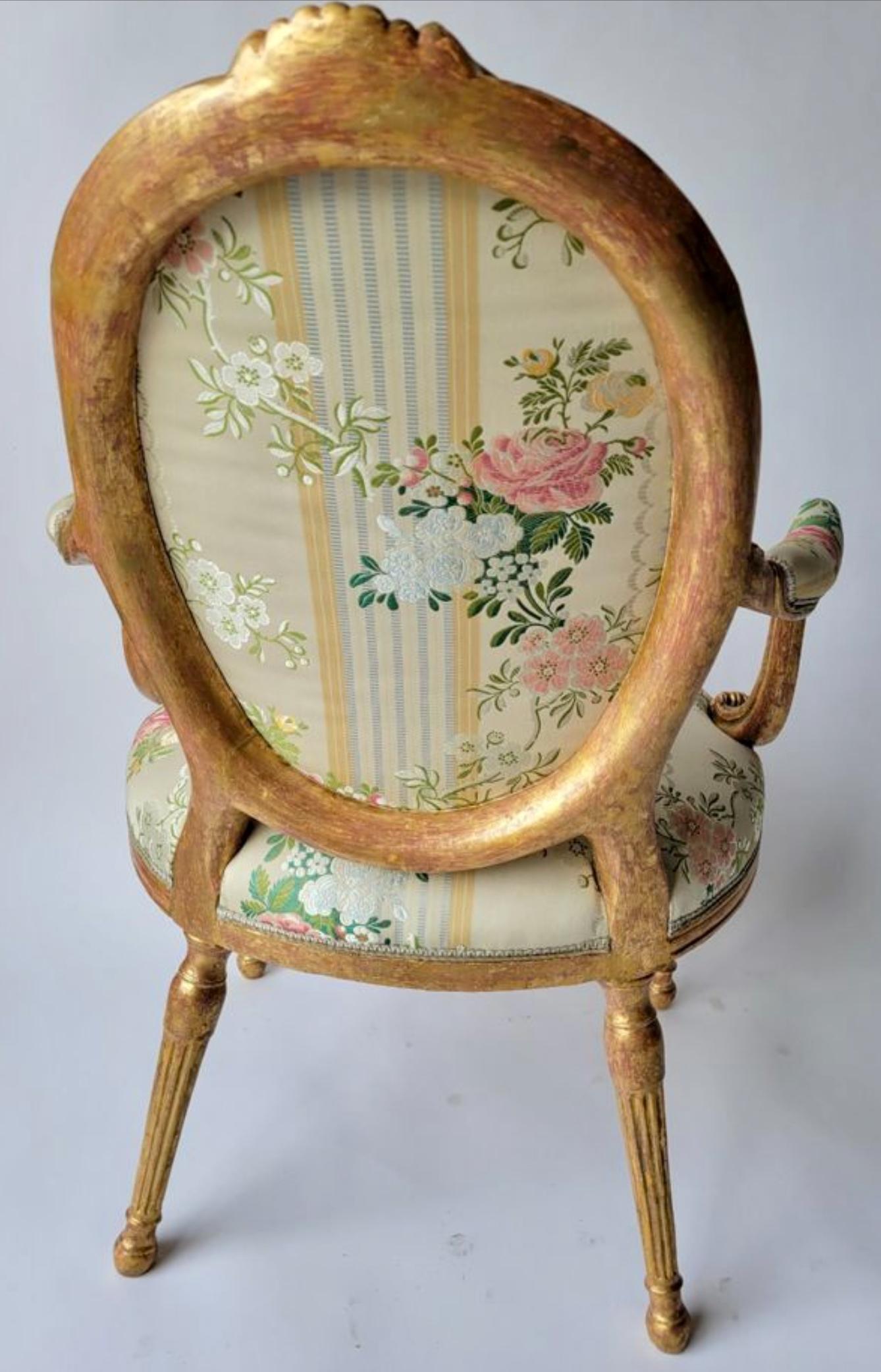 Antike Regency Giltwood Fauteuil Arm Stuhl w Französisch Seide Lampas (Britisch) im Angebot