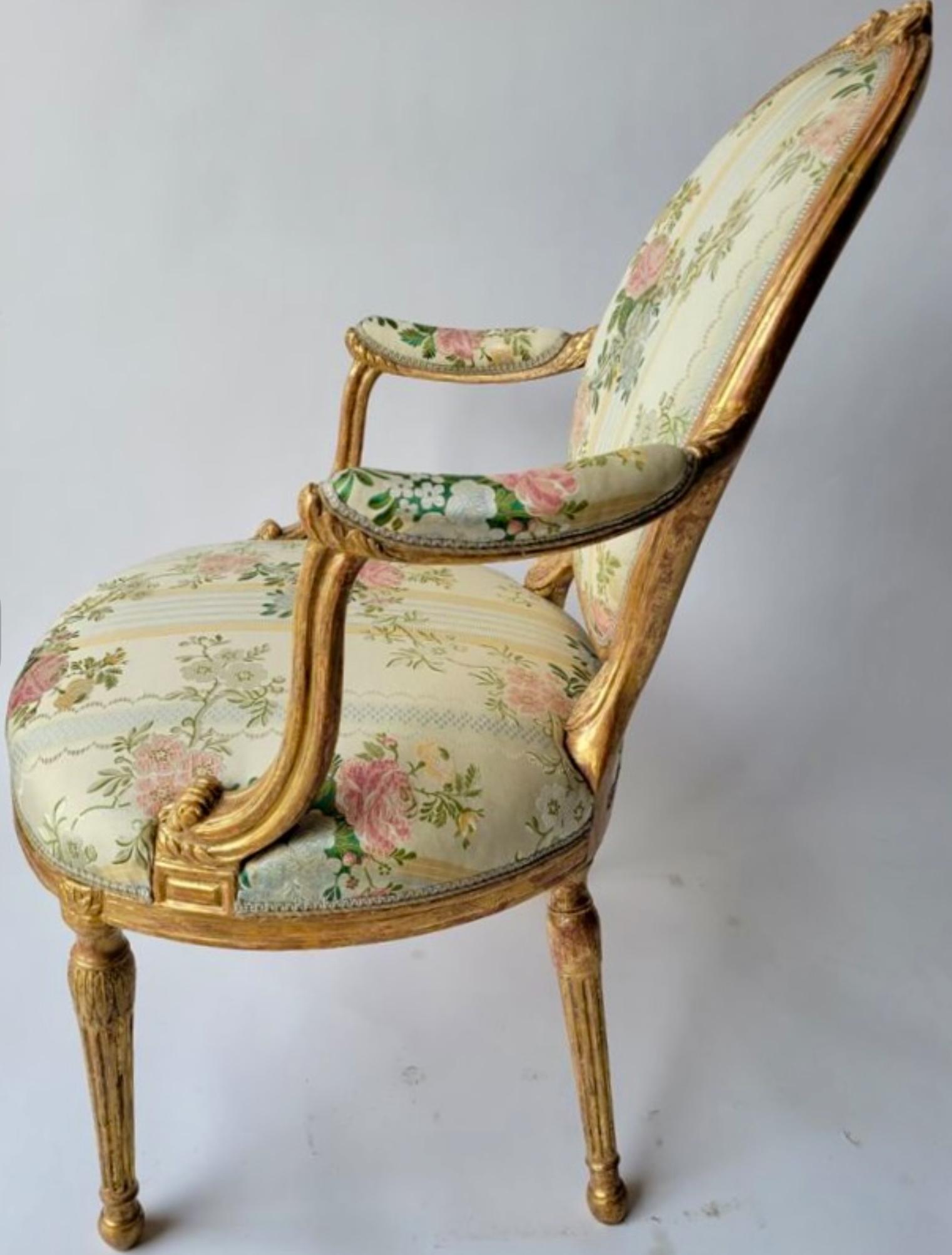 Antike Regency Giltwood Fauteuil Arm Stuhl w Französisch Seide Lampas im Zustand „Gut“ im Angebot in LOS ANGELES, CA
