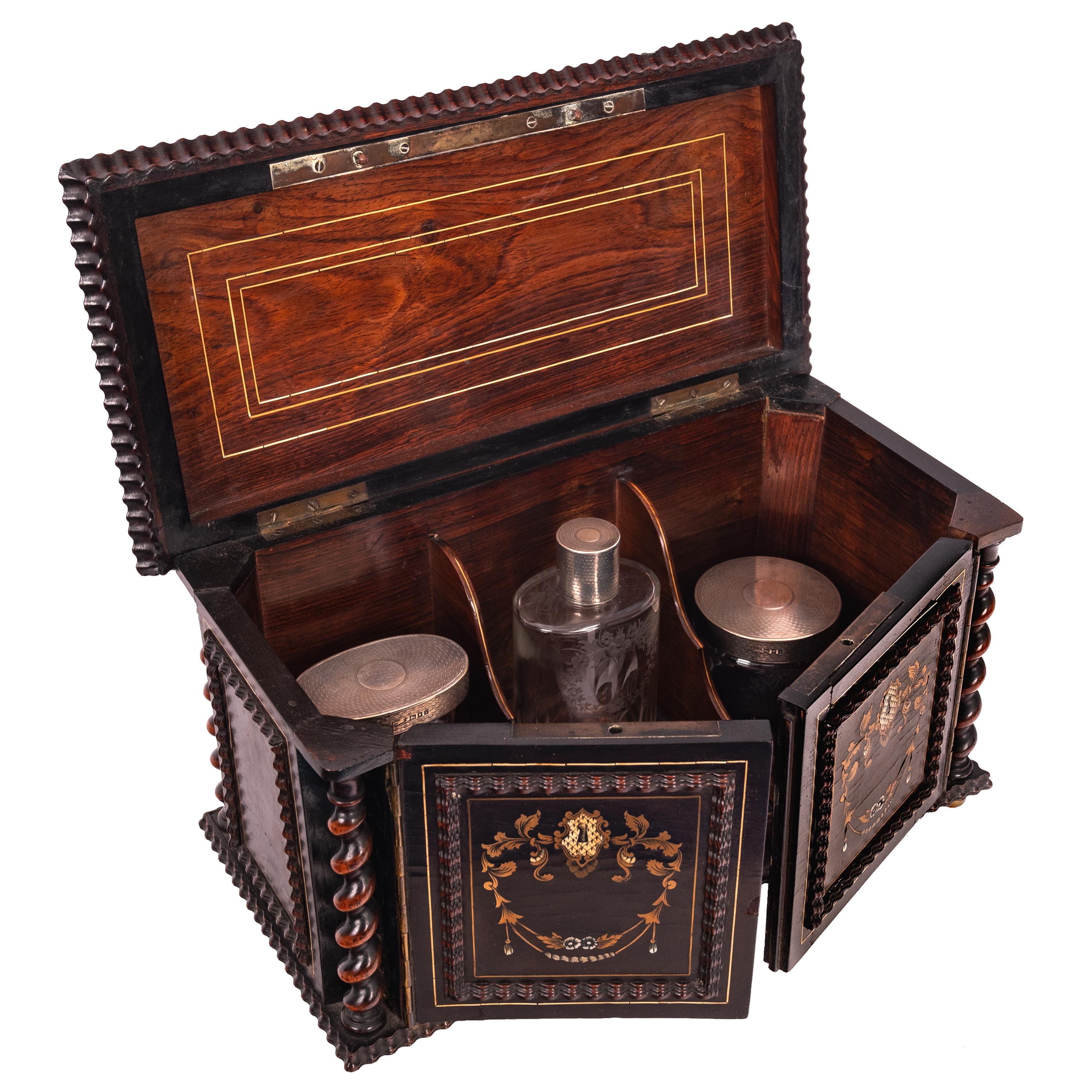 Antikes Regency-Parfümflaschen-Set mit Intarsien aus Palisanderholz und Silber 1824 im Angebot 6
