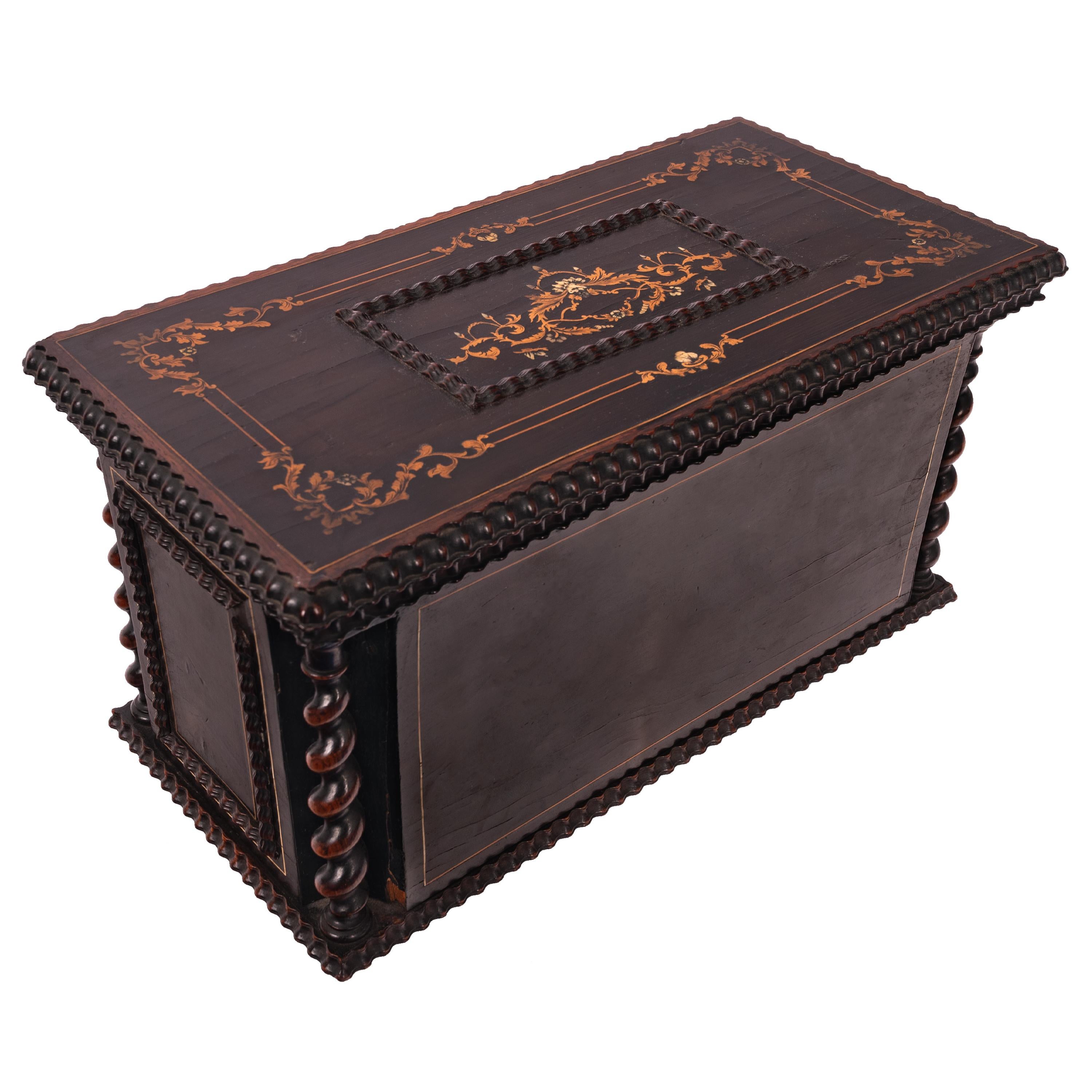 Antiguo juego de tocador de palo de rosa con incrustaciones de plata de la Regencia Caja para frascos de perfume 1824 Palo de rosa en venta
