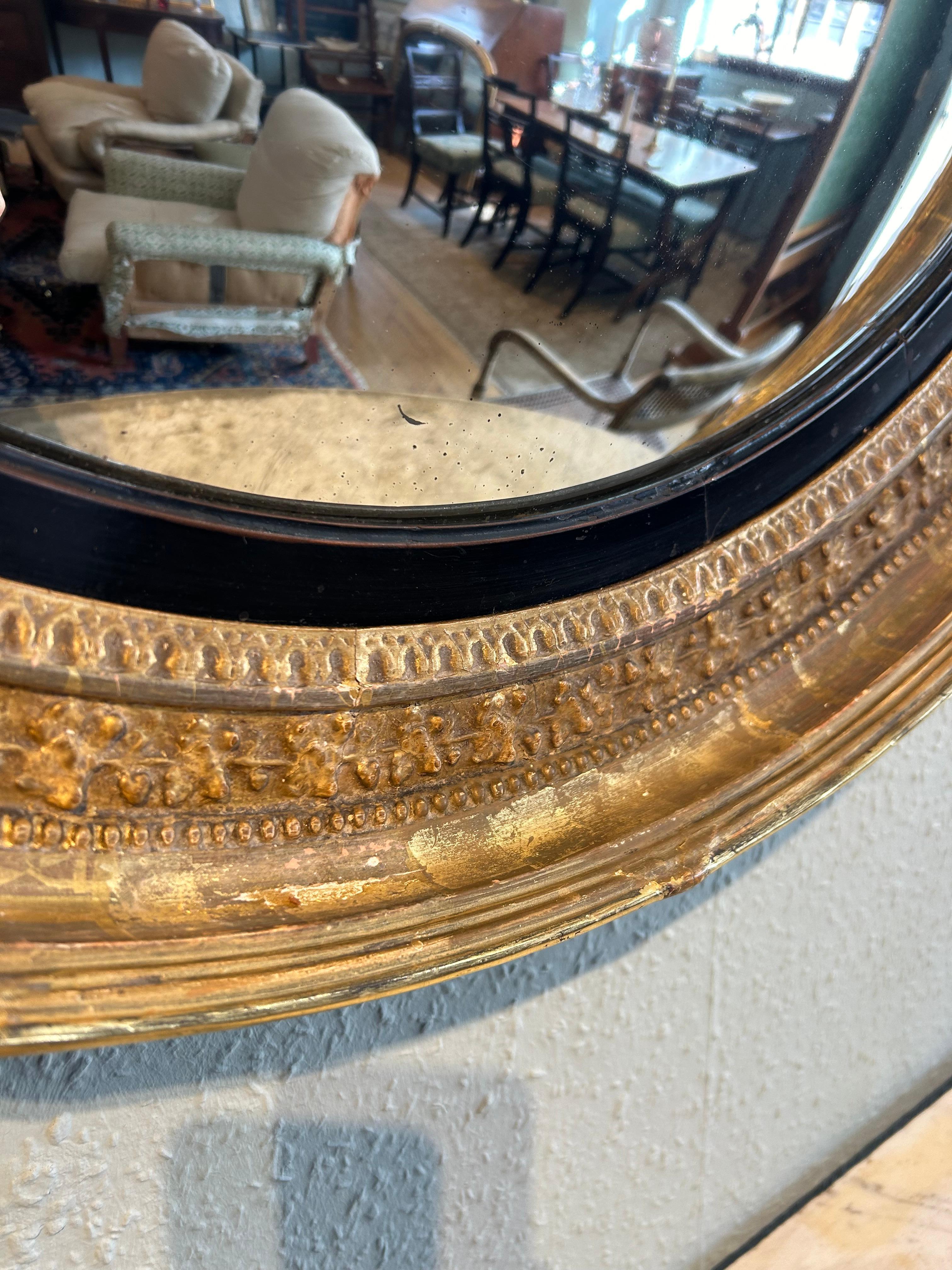 Antique Regency Large Gilt Convex Mirror In Good Condition For Sale In Sherborne, GB