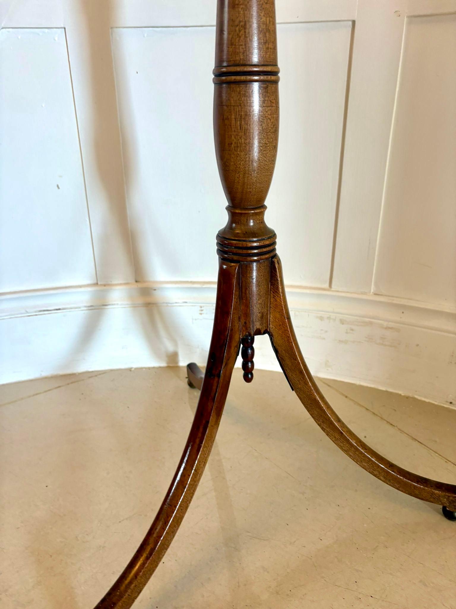 Antiker Regency-Mahagoni-Lesetisch oder Musiktisch, verstellbar im Zustand „Gut“ im Angebot in Suffolk, GB