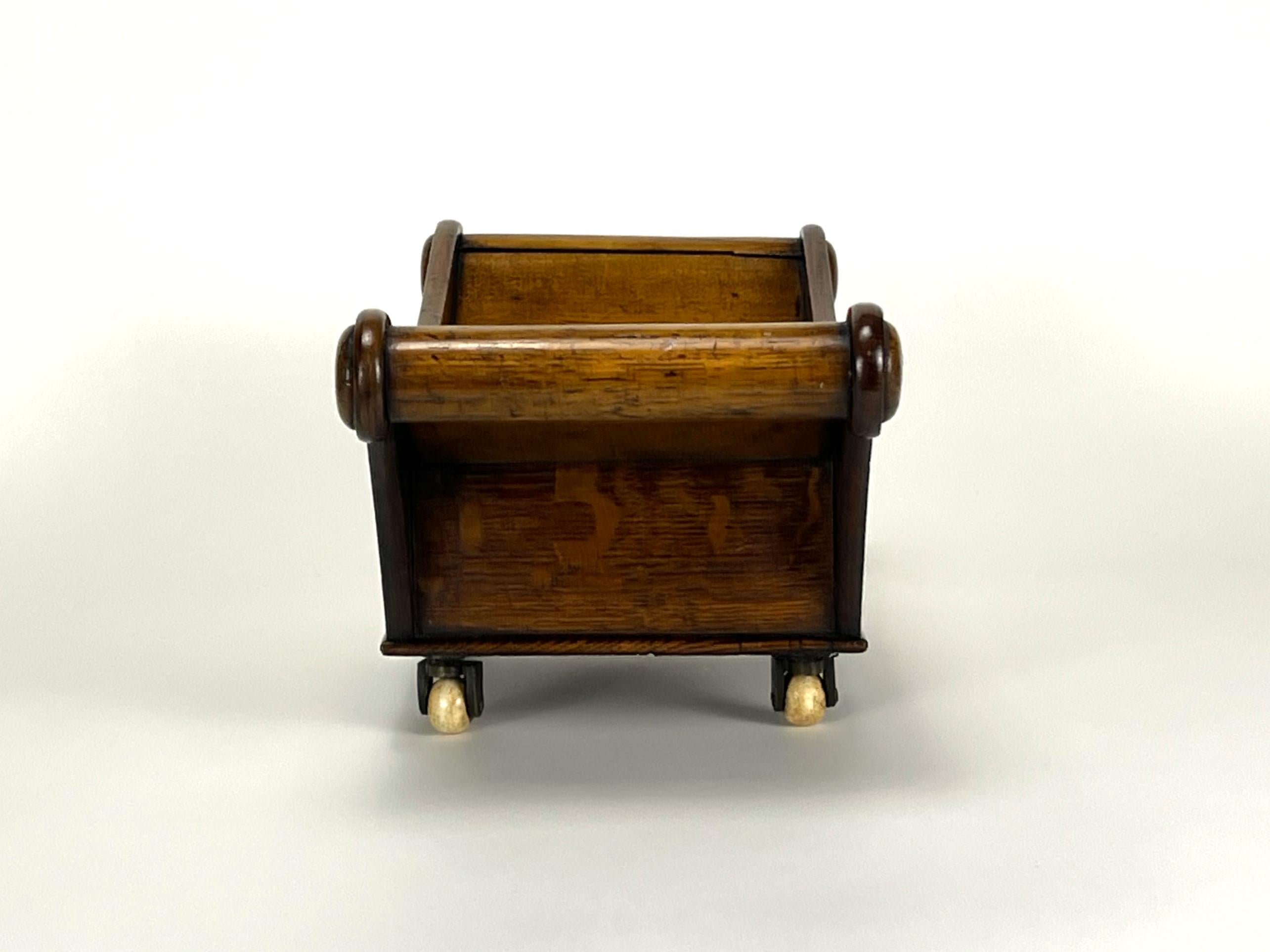 Antiguo posavasos de caoba de la Regencia o soporte para ruedas de queso-Sabor intemporal en venta 4