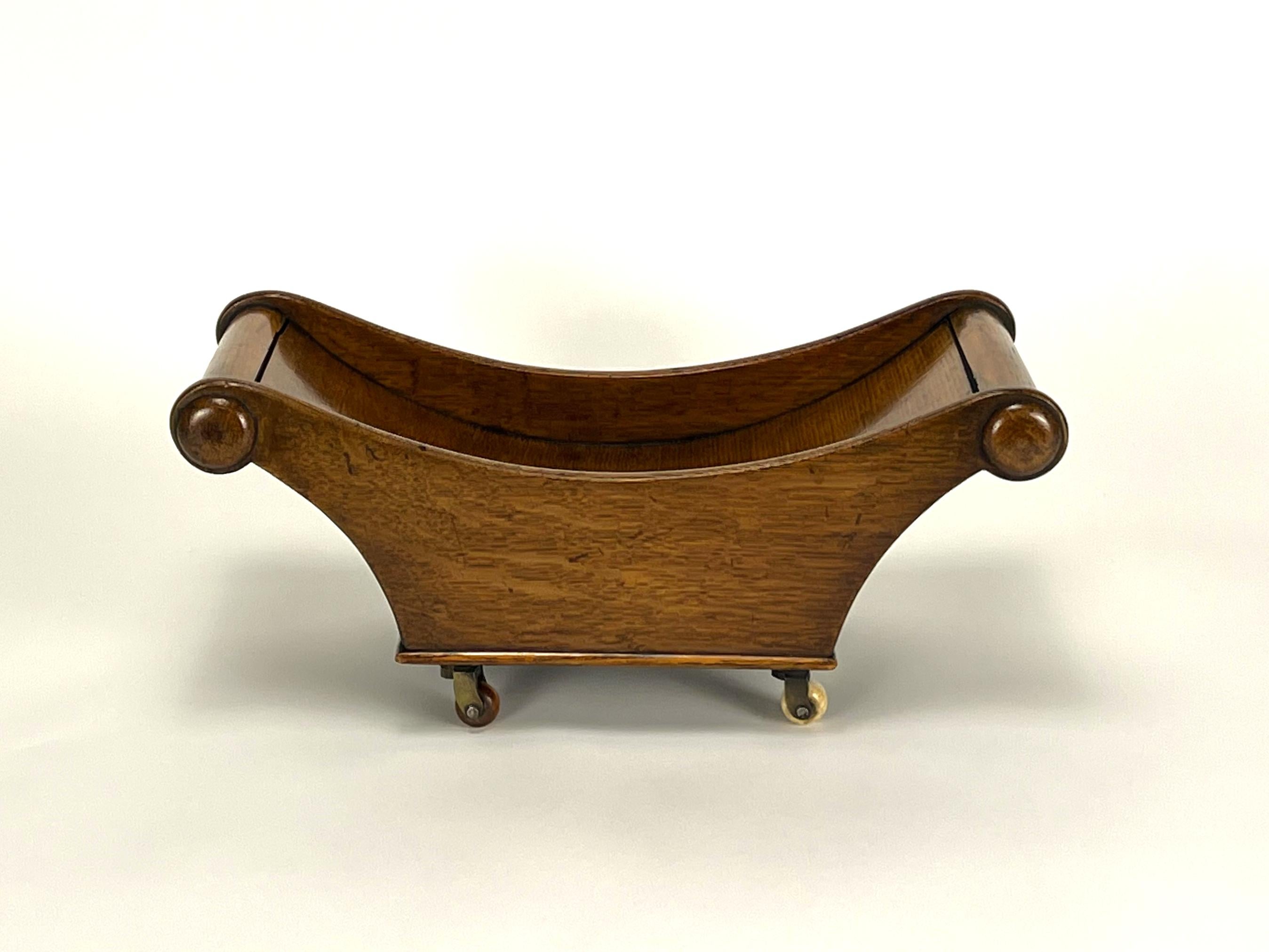 Antiguo posavasos de caoba de la Regencia o soporte para ruedas de queso-Sabor intemporal Madera en venta