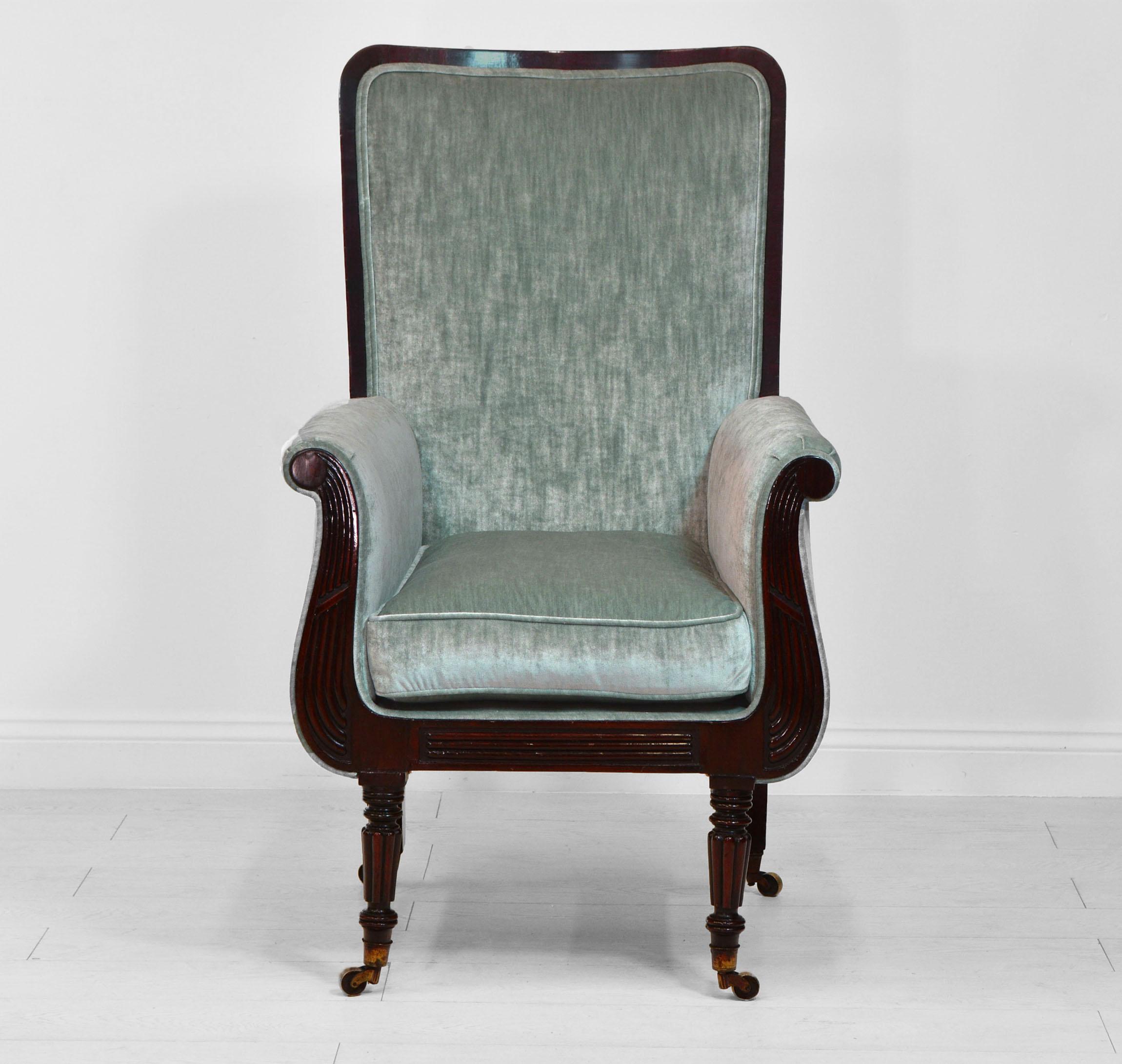 Tissu Antique fauteuil Regency anglais en forme de lyre, Cira 1825 en vente