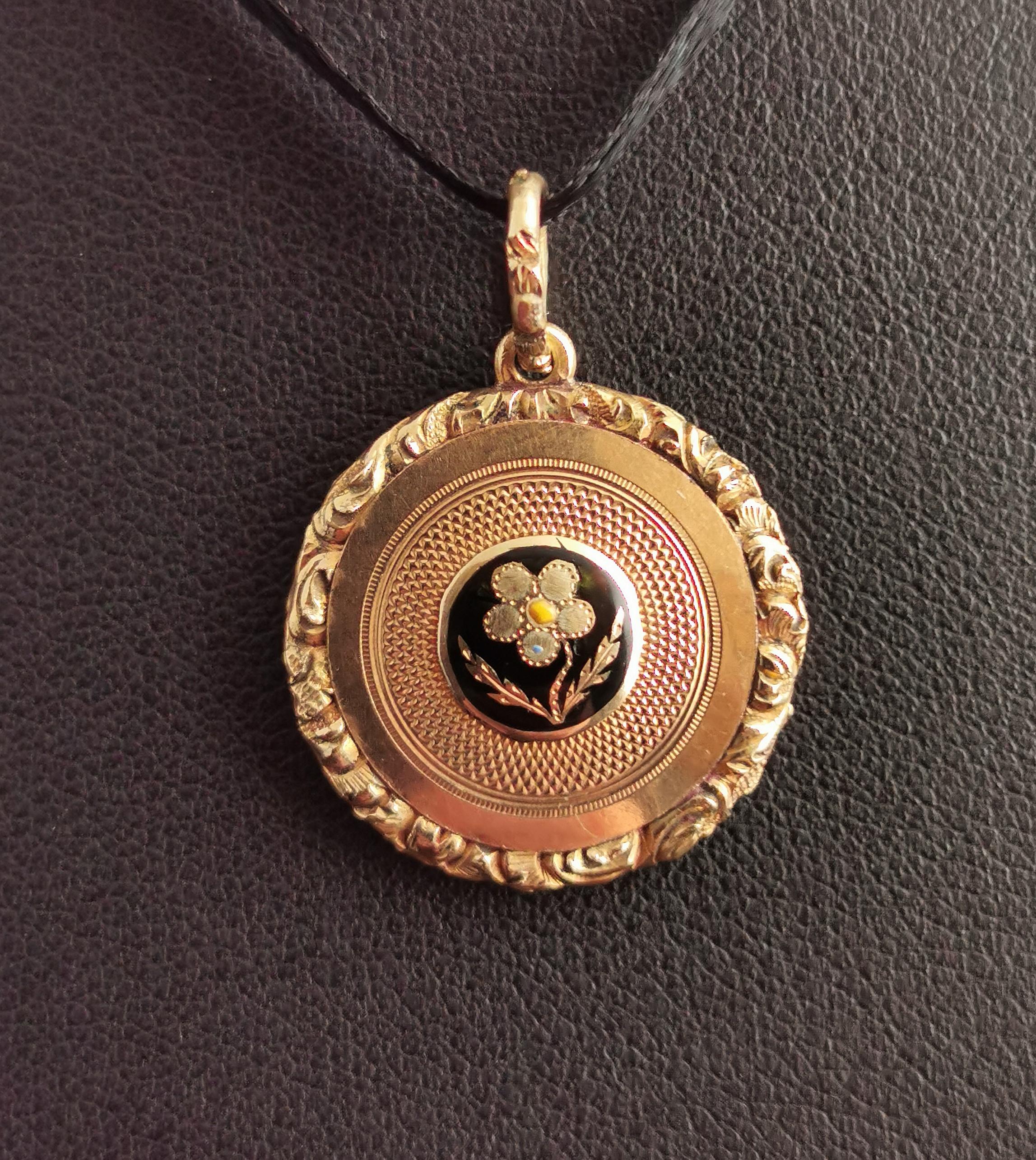 Antique Regency mourning locket, 9k gold front, Forget me not flower 4