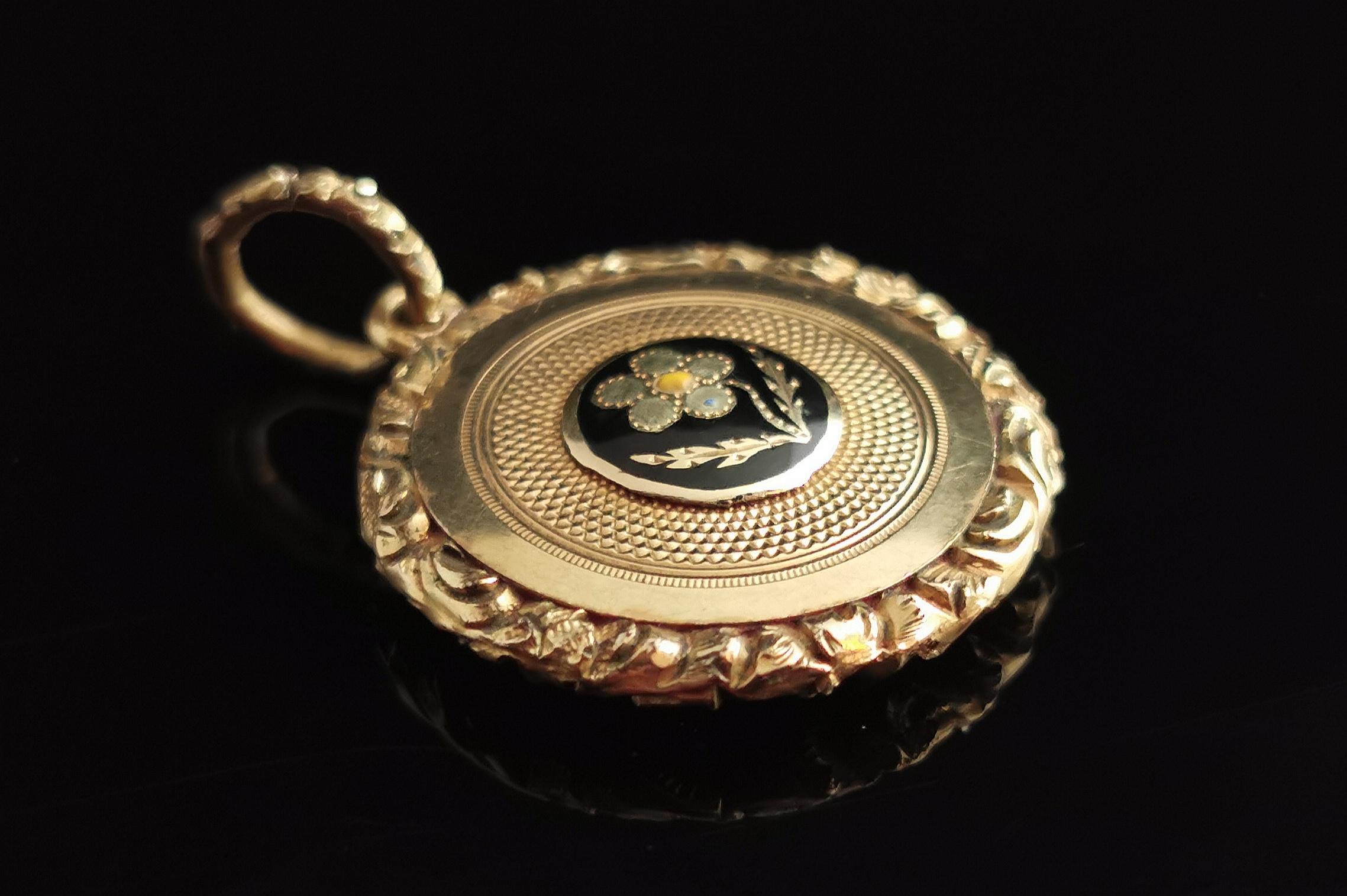 Antique Regency mourning locket, 9k gold front, Forget me not flower  3