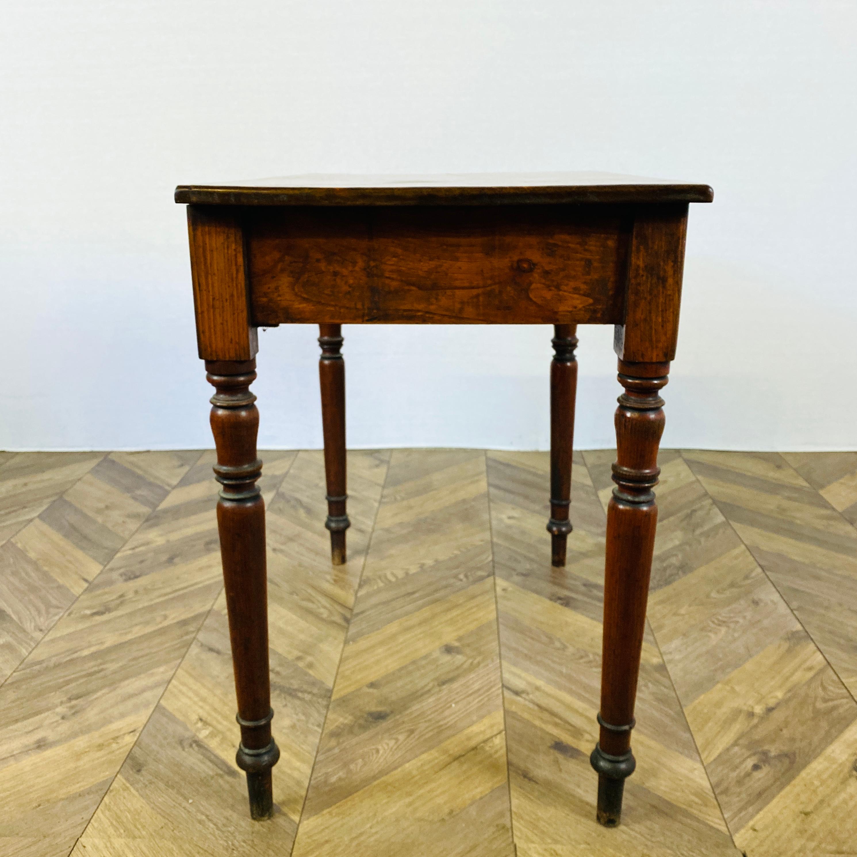 Antiker Regency-Schreibtisch oder Beistelltisch aus Eiche, ca. um 1820 (Eichenholz) im Angebot
