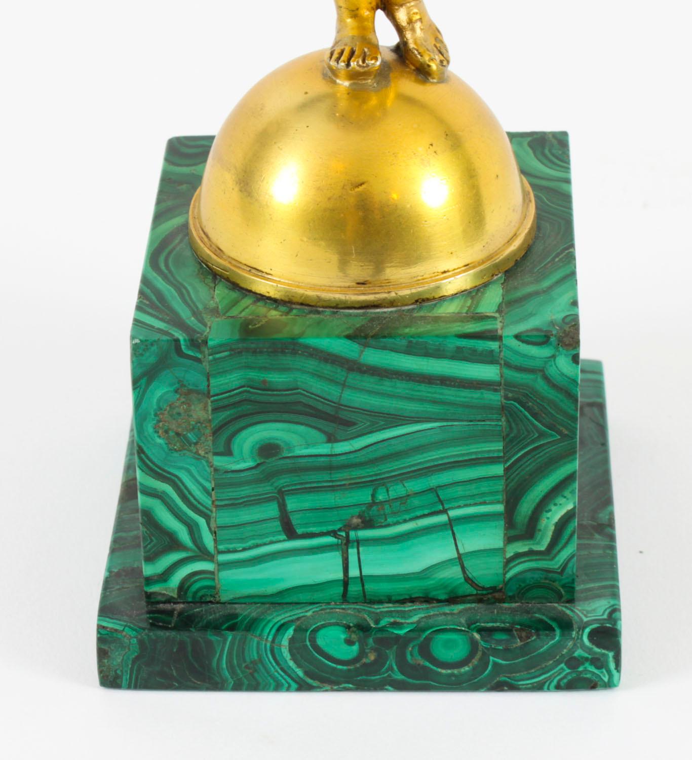 Antica Tazza Cherubino Regency in ormolu con malachite e blu I. Johns del XIX secolo in vendita 10