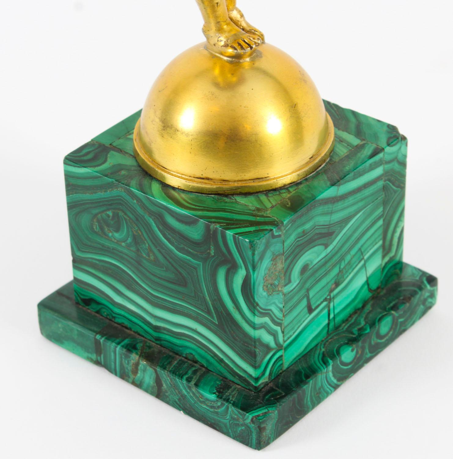 Antica Tazza Cherubino Regency in ormolu con malachite e blu I. Johns del XIX secolo in vendita 11