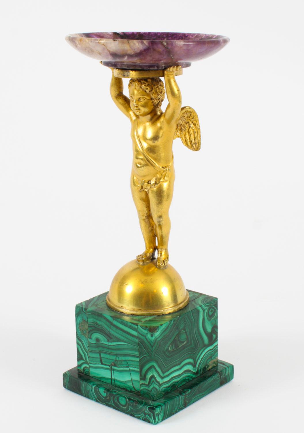 Malachite Antica Tazza Cherubino Regency in ormolu con malachite e blu I. Johns del XIX secolo in vendita