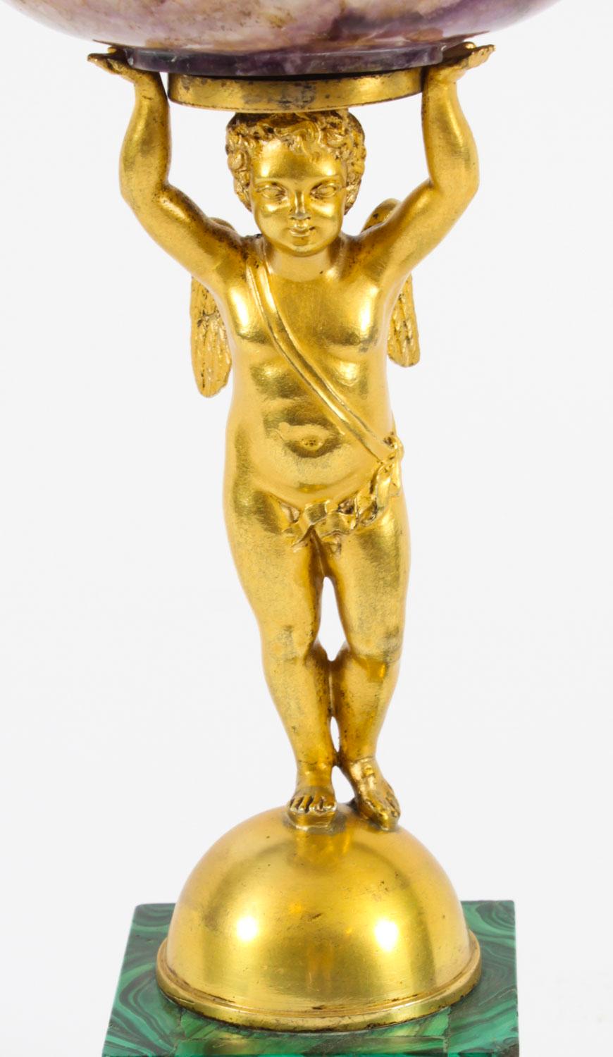 Antica Tazza Cherubino Regency in ormolu con malachite e blu I. Johns del XIX secolo in vendita 3