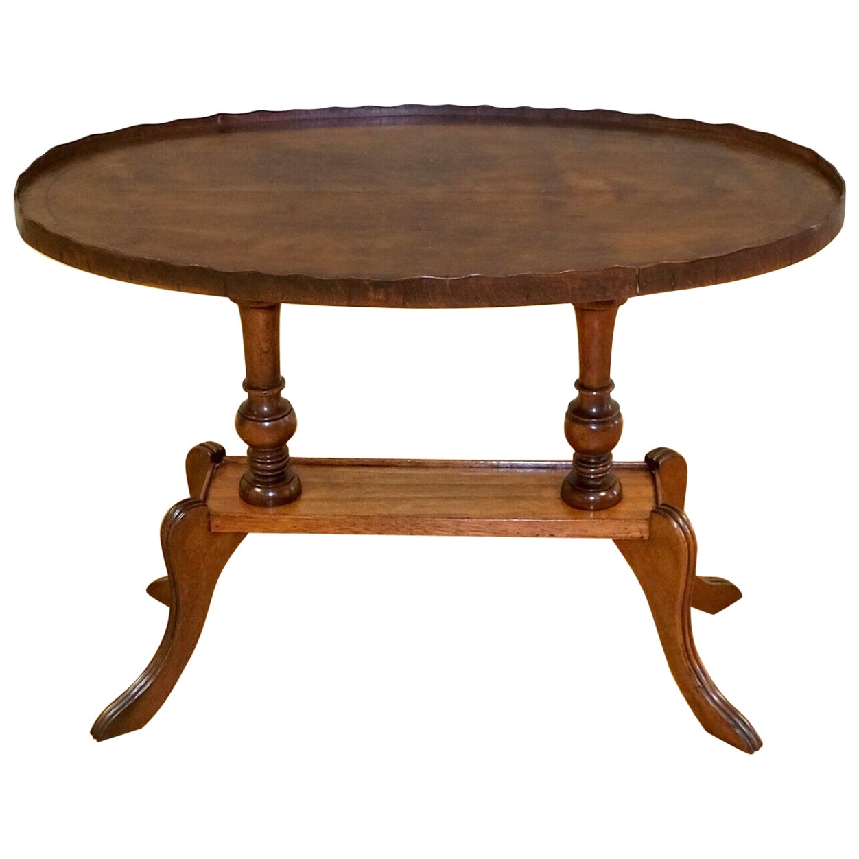 ANTIQUE REGENCY OVAL YEW WOOD PiE CRUST EDGE COFFEE TABLE ON SABER FEETS im Angebot