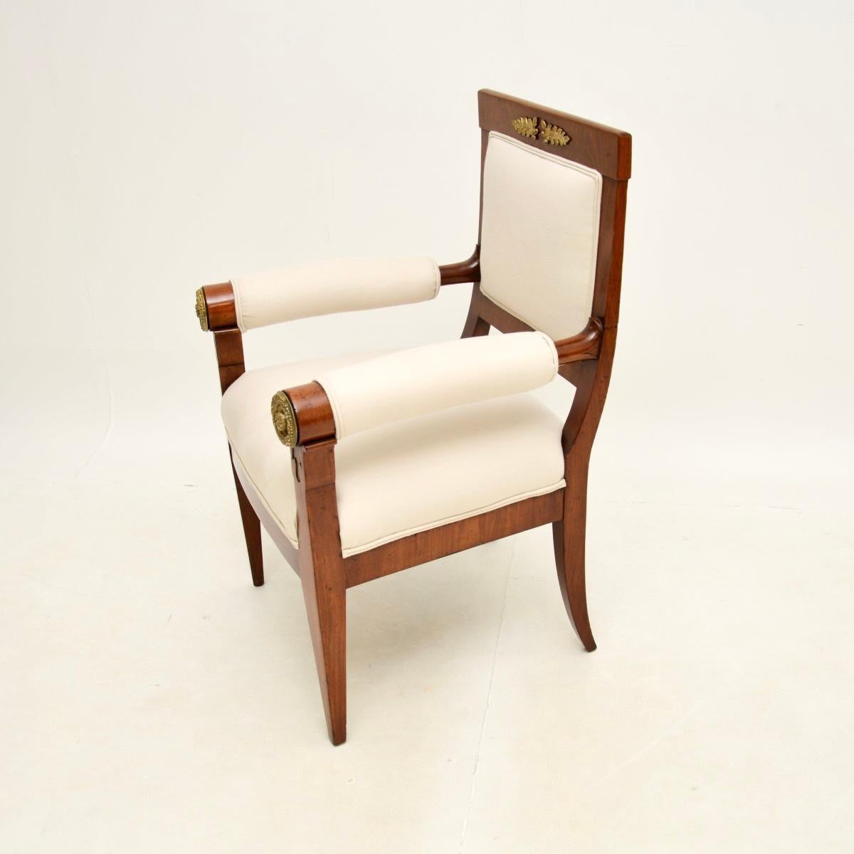 Britannique Fauteuil ancien d'époque Régence en vente