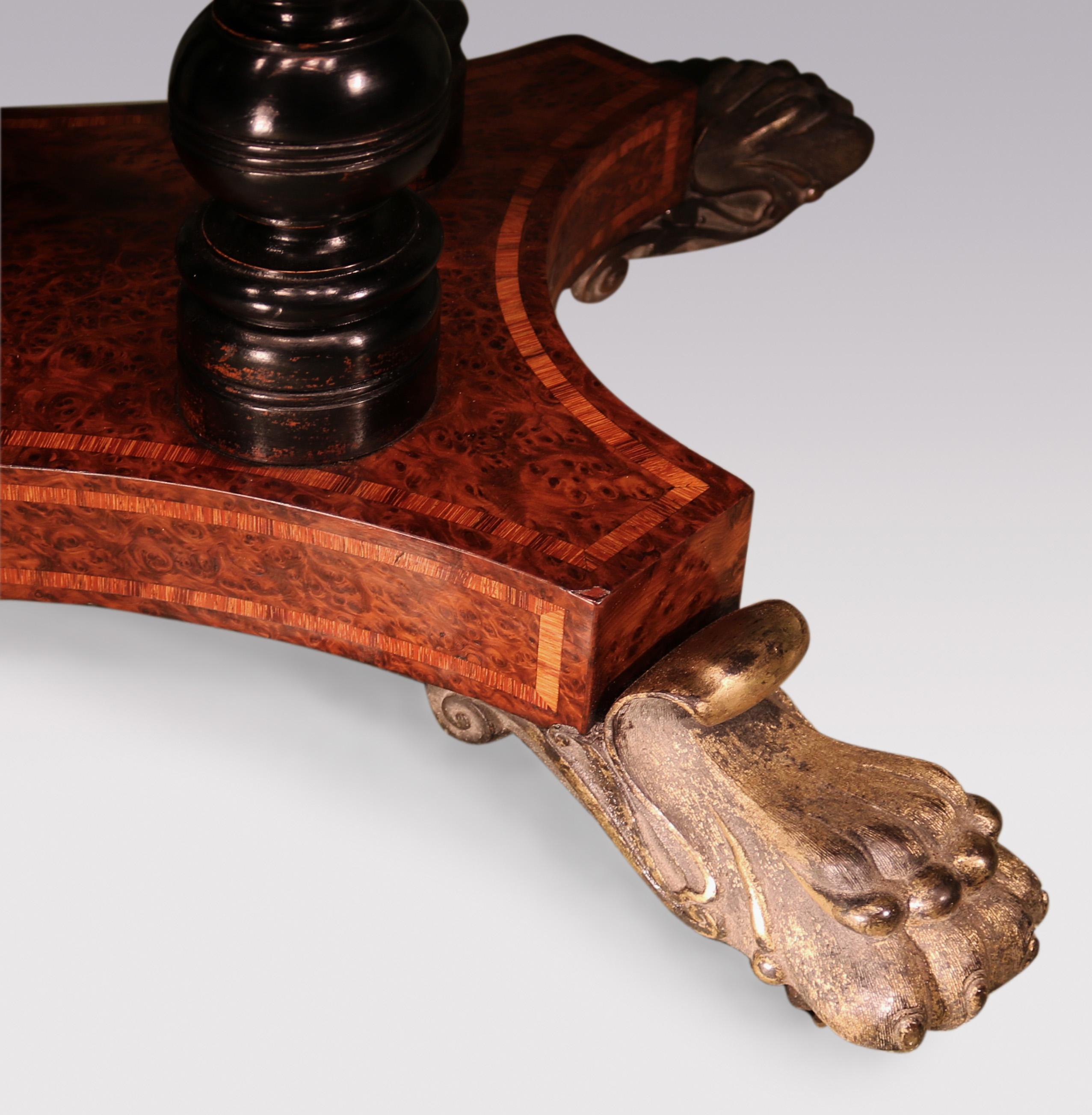 Antiker Kartentisch aus geflammtem Eibenholz der Regency-Zeit im Angebot 2