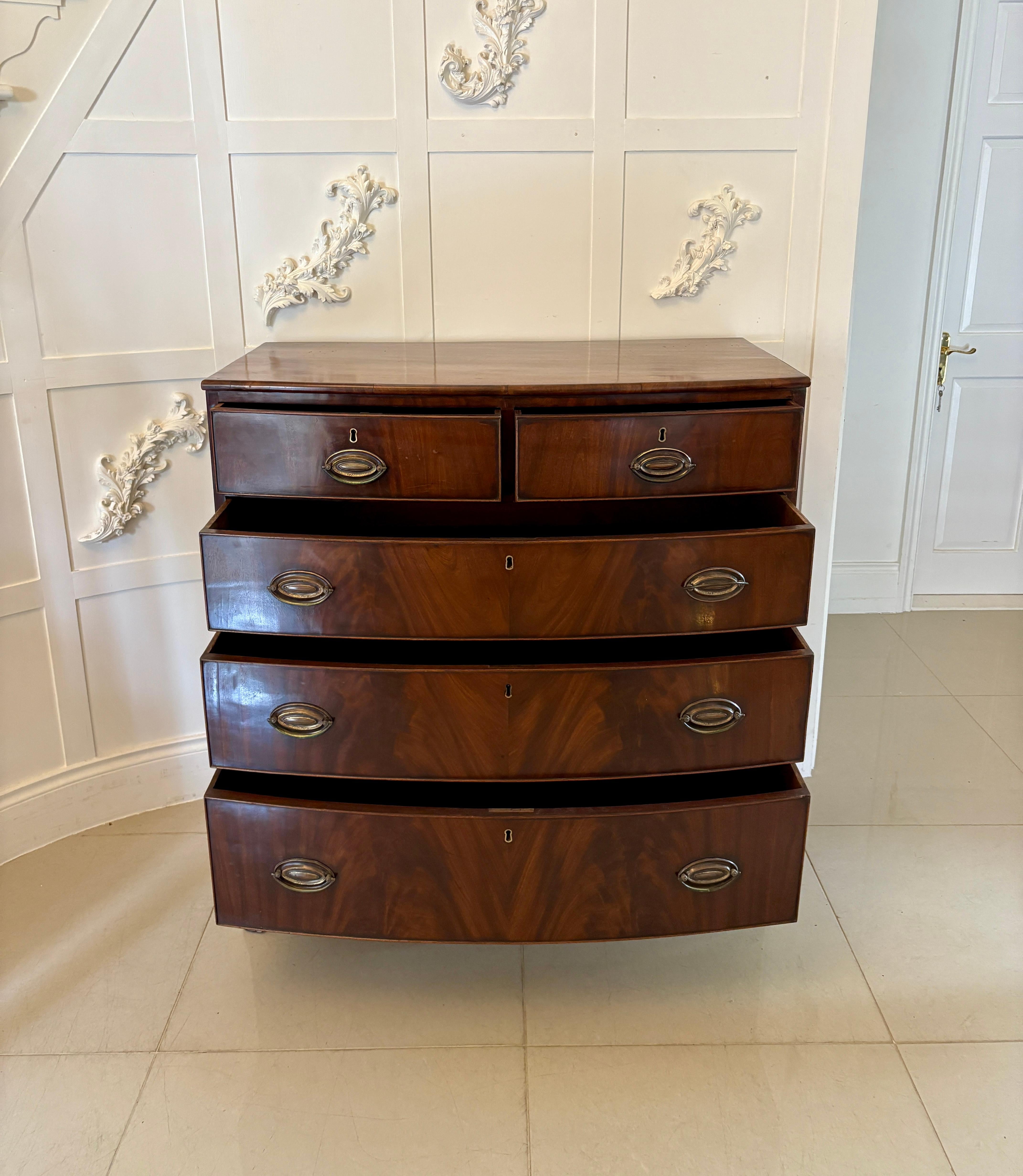 Antique Regency Quality Figured Mahogany Bow Fronted Chest of 5 Drawers For Sale 2