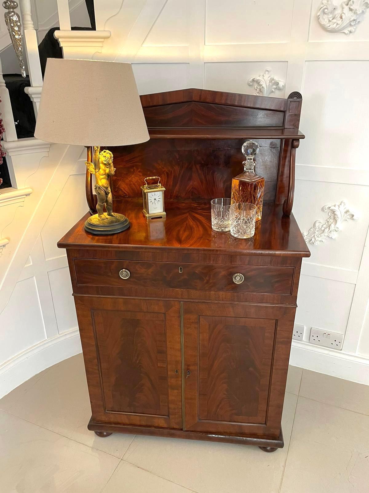 Antique Regency Quality Figured Mahogany Chiffonier In Good Condition For Sale In Suffolk, GB