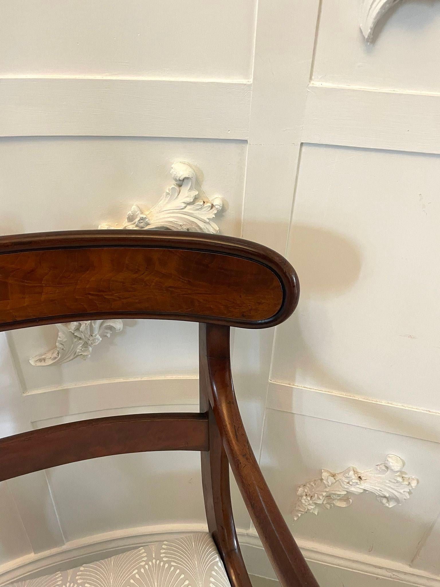 Chaise de bureau ancienne en acajou de qualité Régence  en vente 2