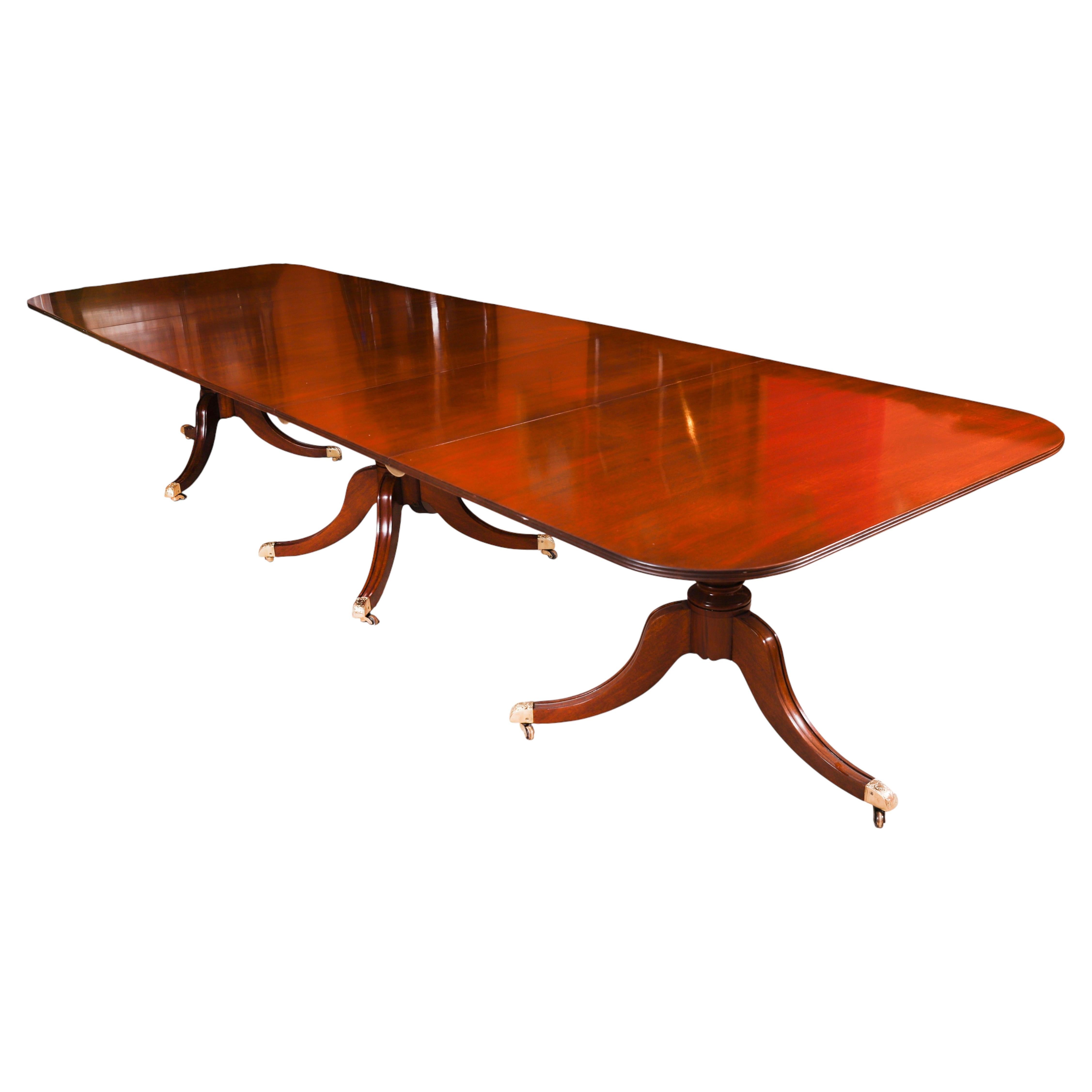 Antique Regency Revival Triple Pillar Dining Table Whytock & Reid 20th Century For Sale
