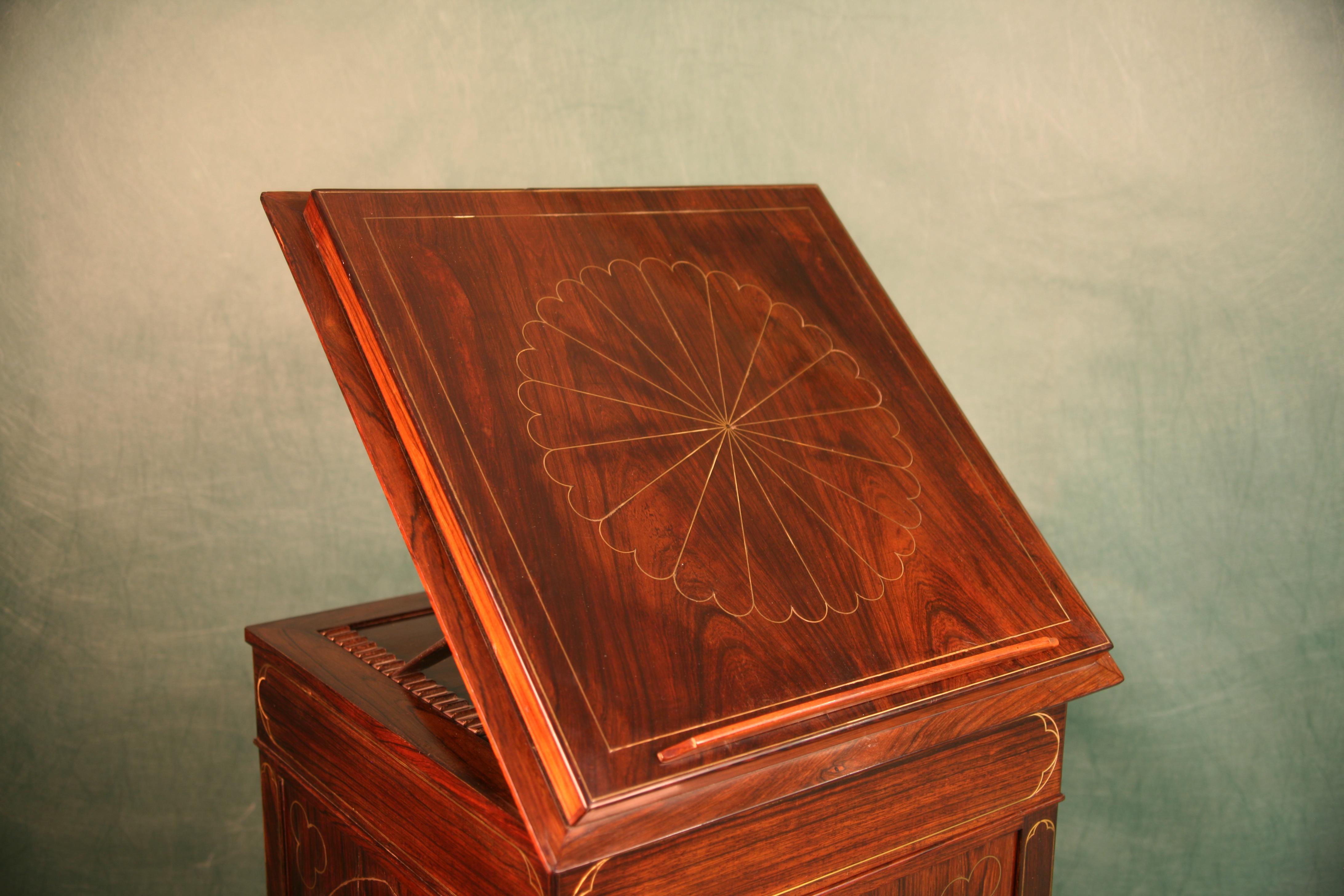 Antique Regency lectern Cabinet, circa 1820 For Sale 2