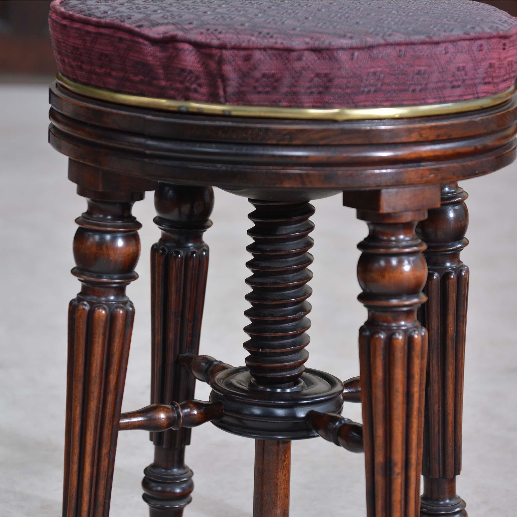 XIXe siècle Tabouret de musique ancien en bois de rose de style Régence en vente