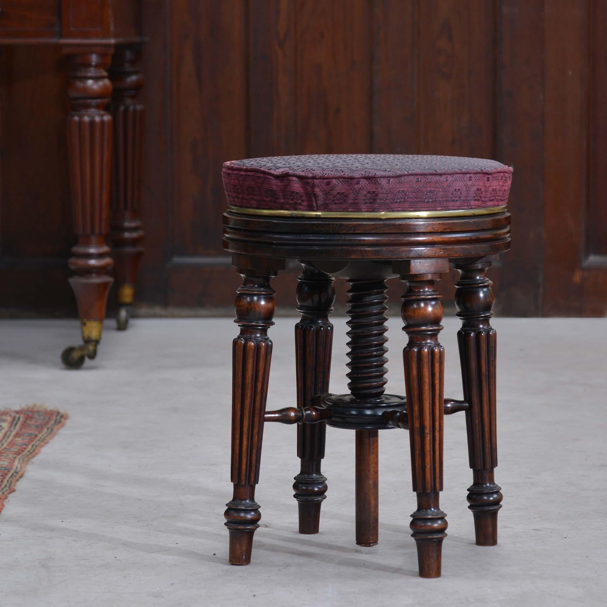 Tabouret de musique ancien en bois de rose de style Régence en vente 3