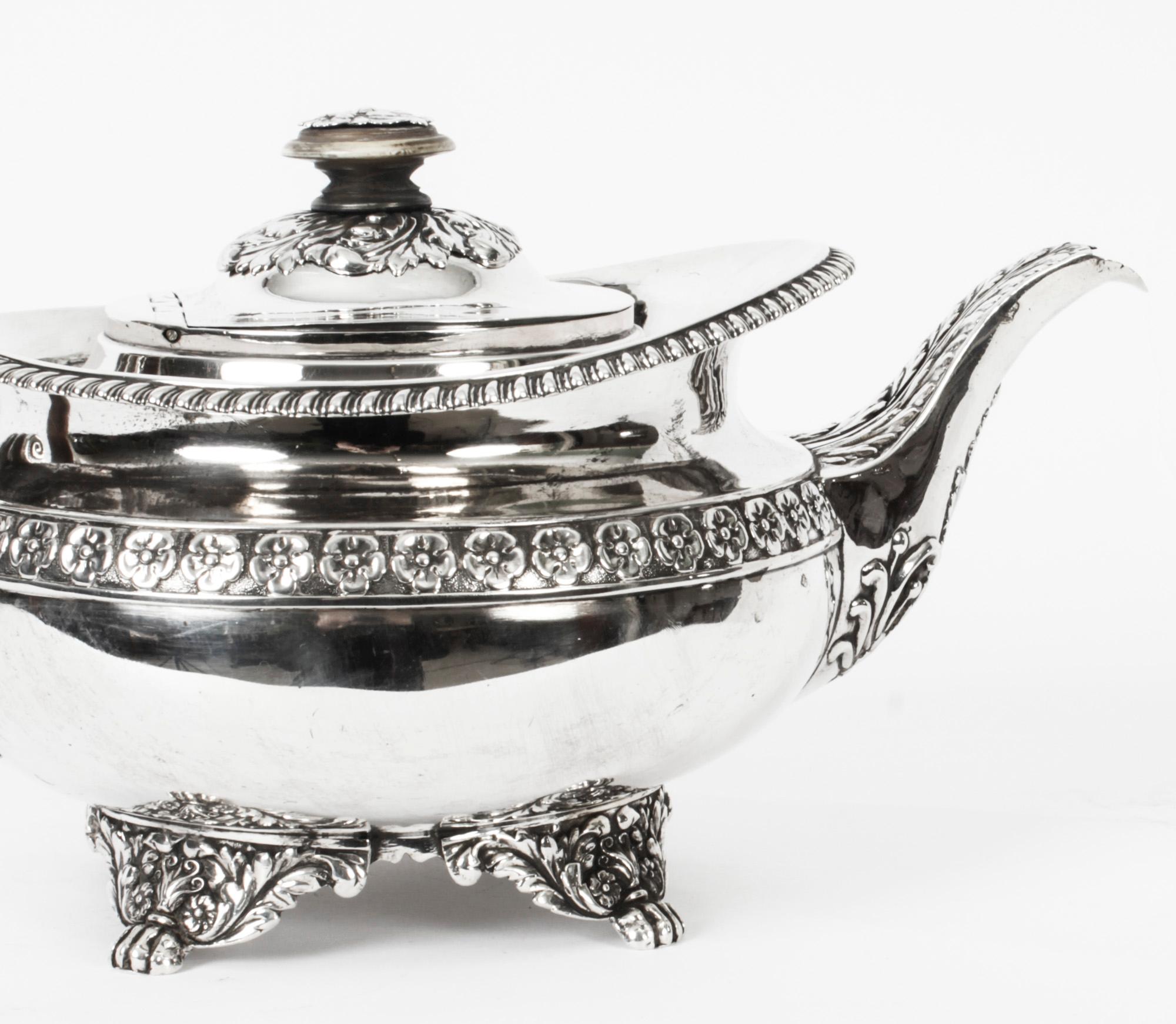 Antique Regency Sterling Silver Teapot Craddock & Reid 1820 19th C In Good Condition In London, GB