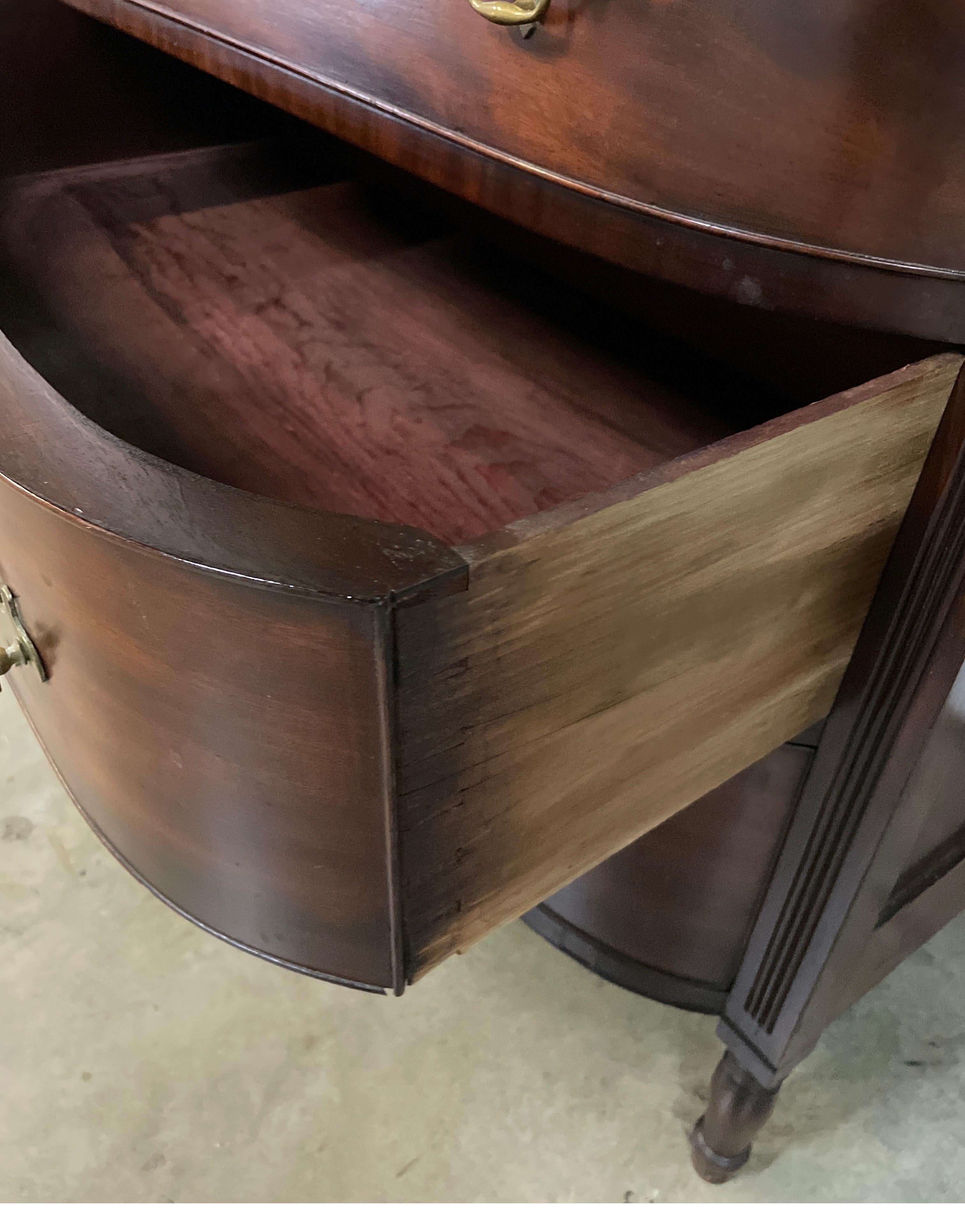 Cómoda antigua estilo Regencia en venta 6