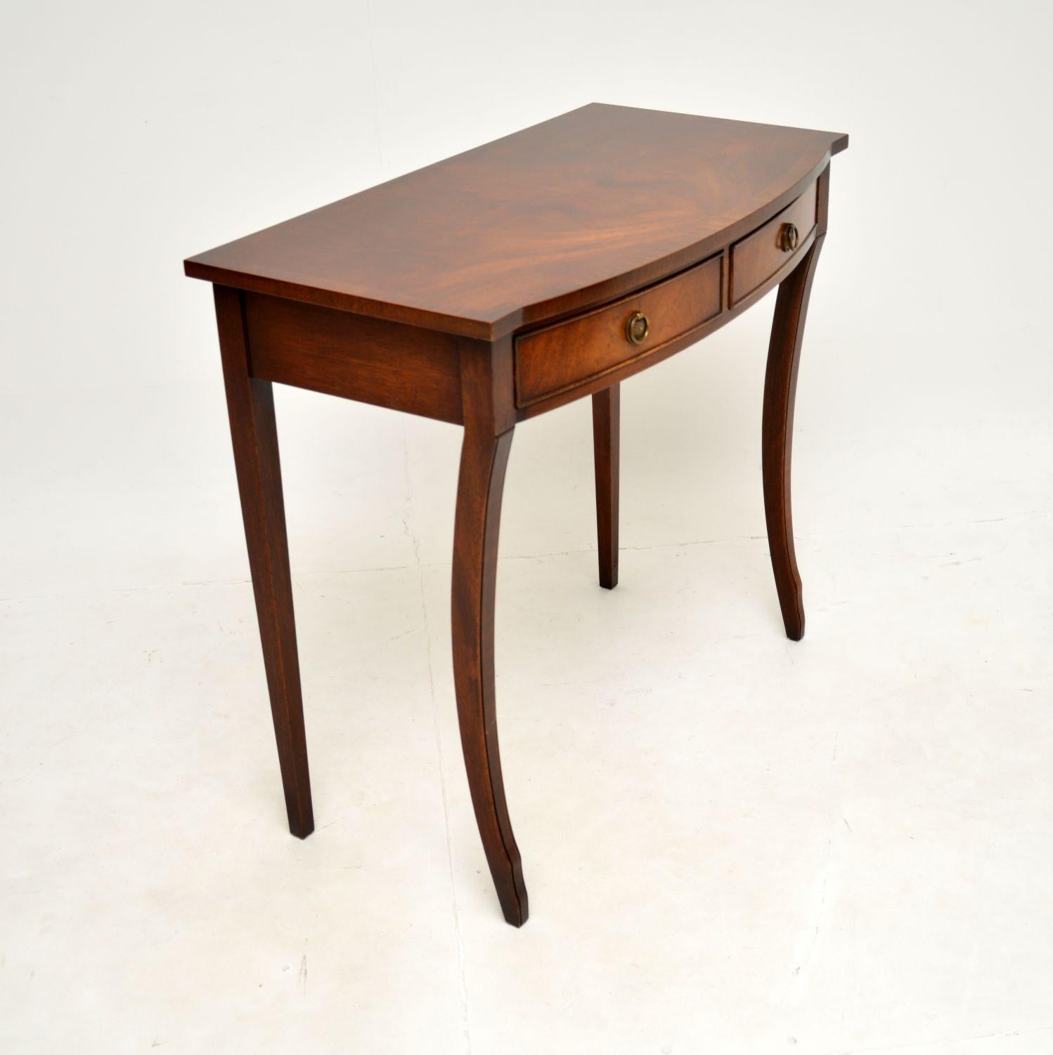 Regency Ancienne table console de style Régence en vente