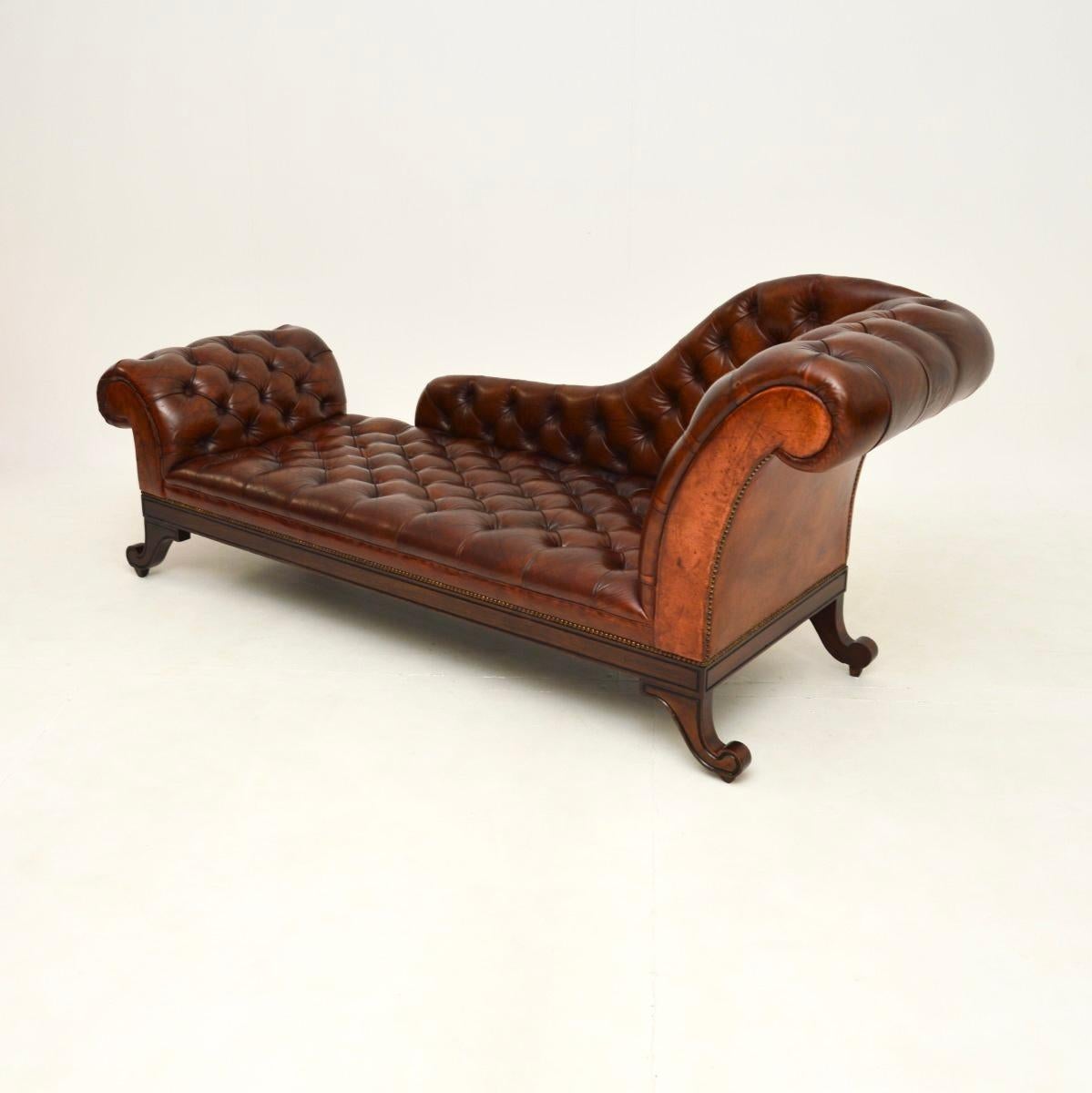Antike Chaise Longue aus Leder im Regency-Stil (Britisch) im Angebot
