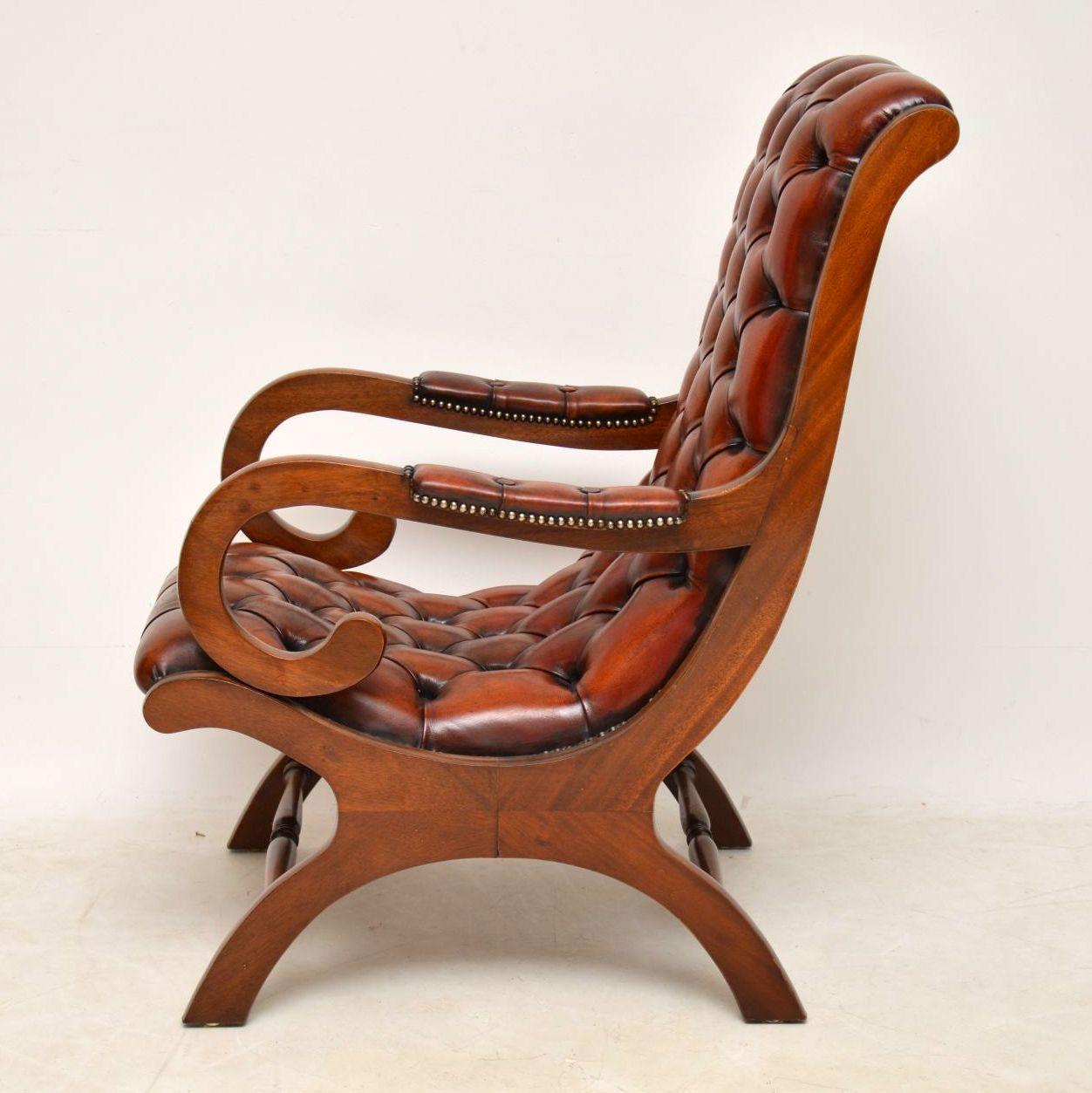 Antique Regency Style Leather and Mahogany Armchair In Good Condition In London, GB