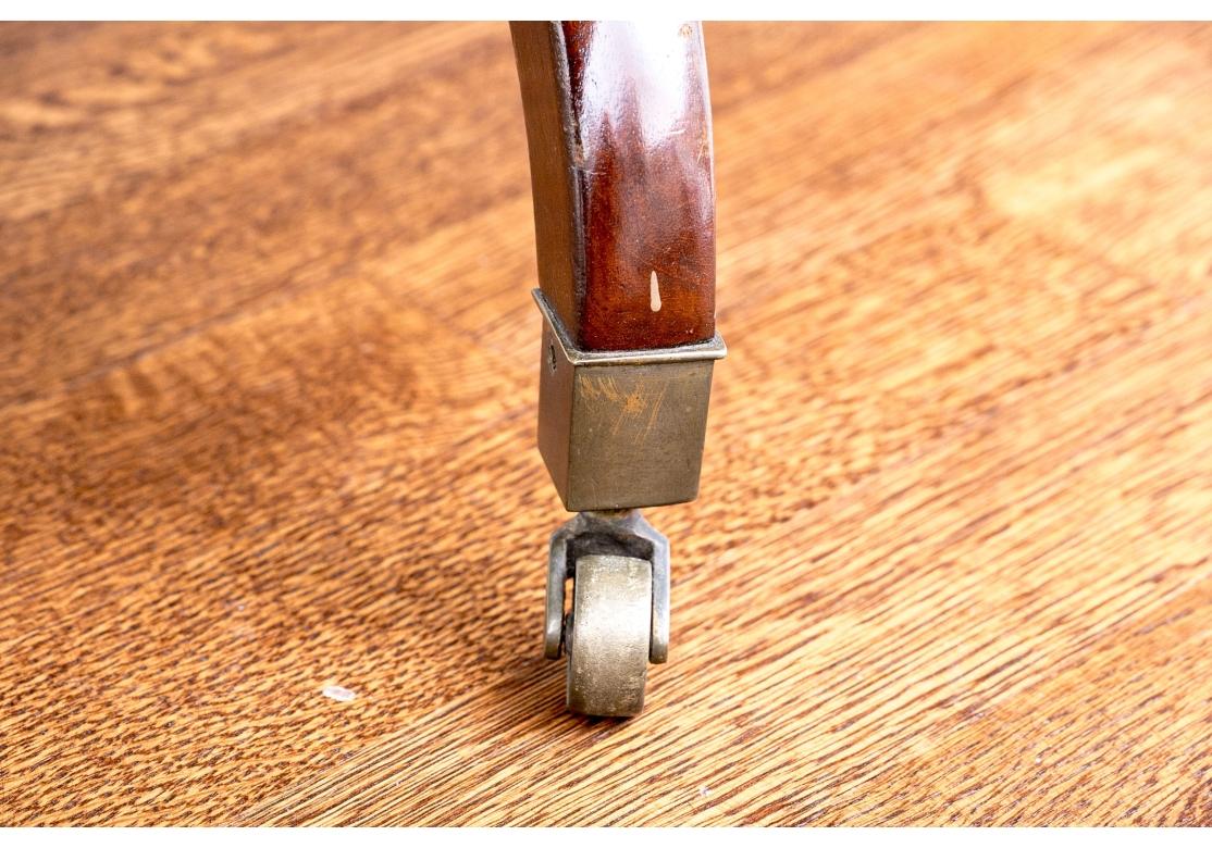 Table de salle à manger ovale à double piédestal en acajou de style Regency ancien en vente 7