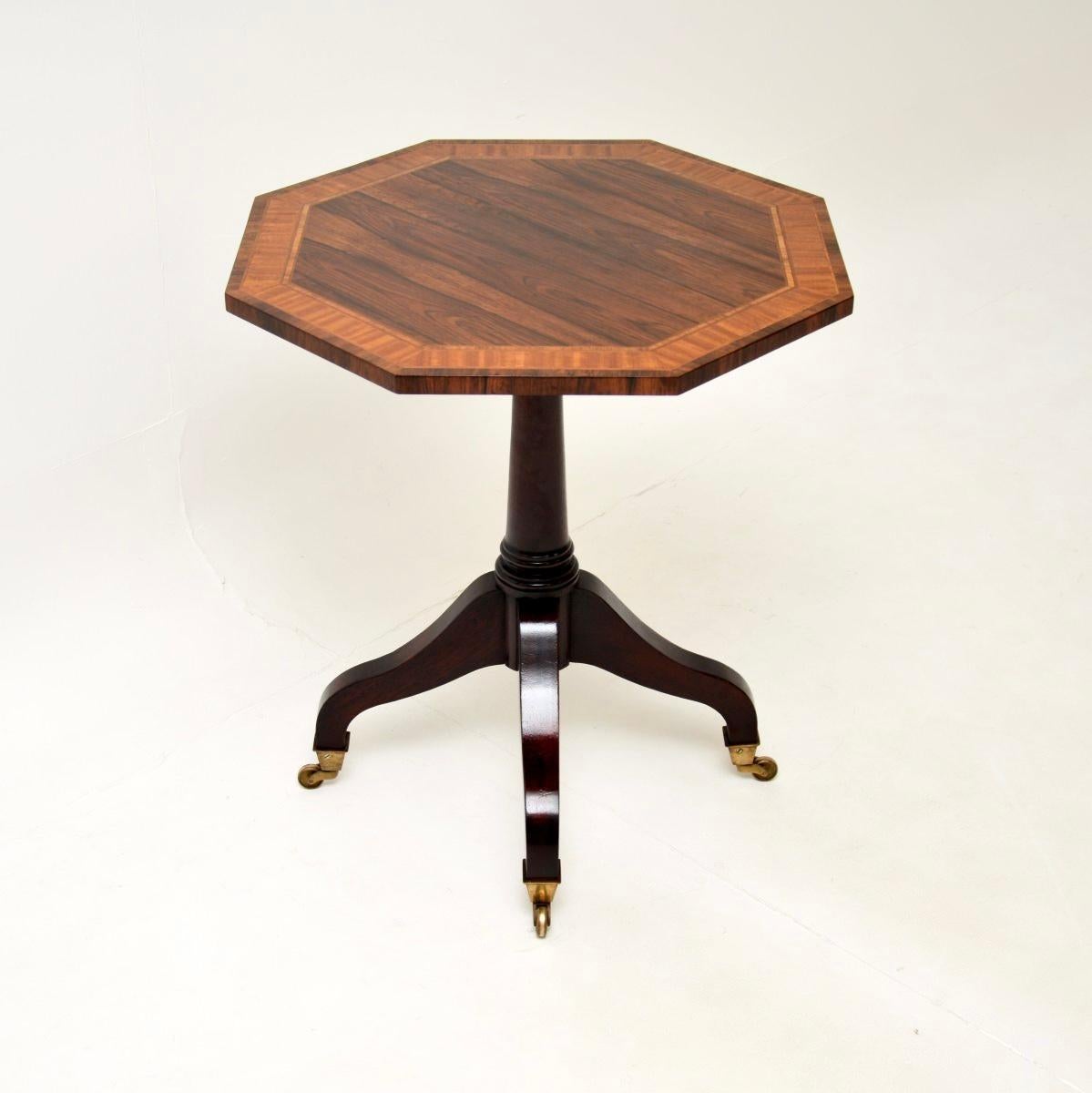A smart and extremely well made antique occasional side table. This was made in England, it dates from around the 1930’s.

It is of superb quality and it is a useful size. The octagonal top has stunning grain patterns and satinwood cross banded