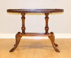 Antique Regency Style Oval Yew Wood Pie Crust Edge Coffee Table on Sabre Feet