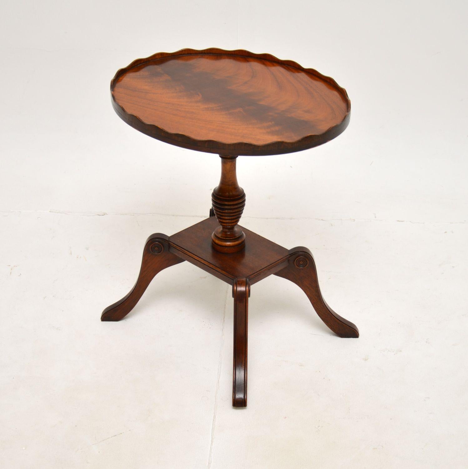 British Antique Regency Style Pie Crust Coffee / Side Table For Sale
